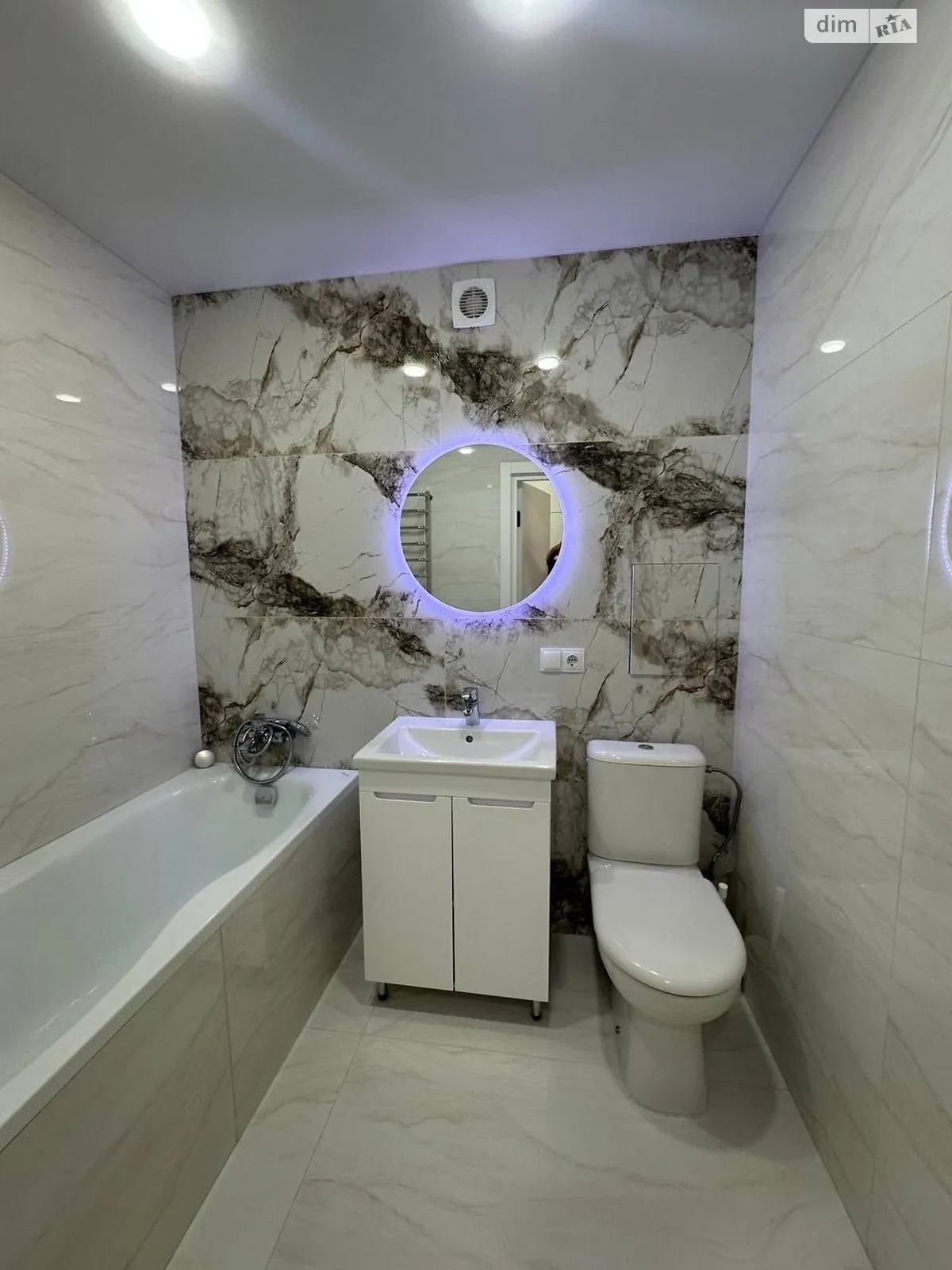 Сдается в аренду 1-комнатная квартира 47 кв. м в Хмельницком, просп. Мира, 94/1В - фото 1