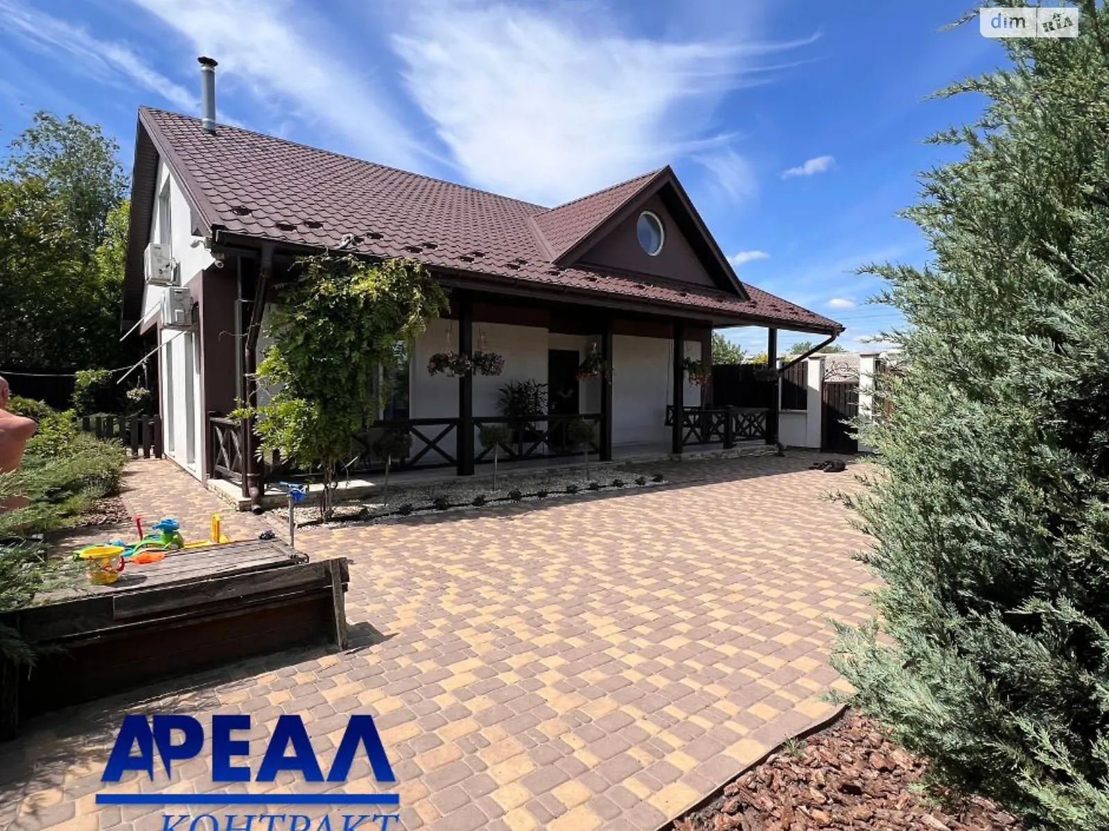 Сдается в аренду дом на 2 этажа 200 кв. м с мебелью, цена: 1500 $ - фото 1