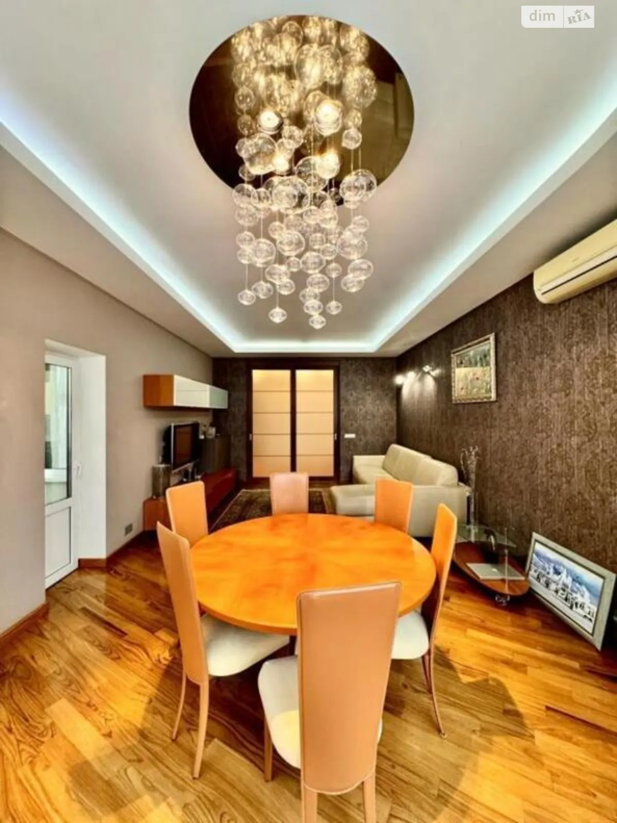Продается 3-комнатная квартира 105 кв. м в Киеве, ул. Дмитриевская, 69 - фото 1