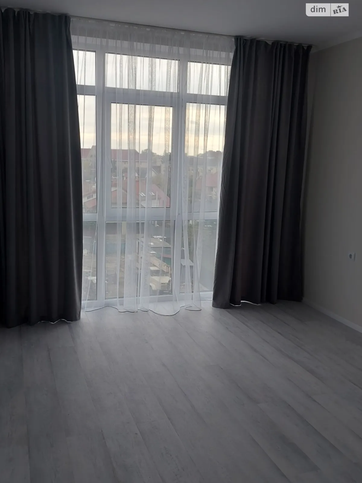 Продается 1-комнатная квартира 49 кв. м в Ужгороде, ул. Ивана Фогарашия, 17 корпус 6 - фото 1