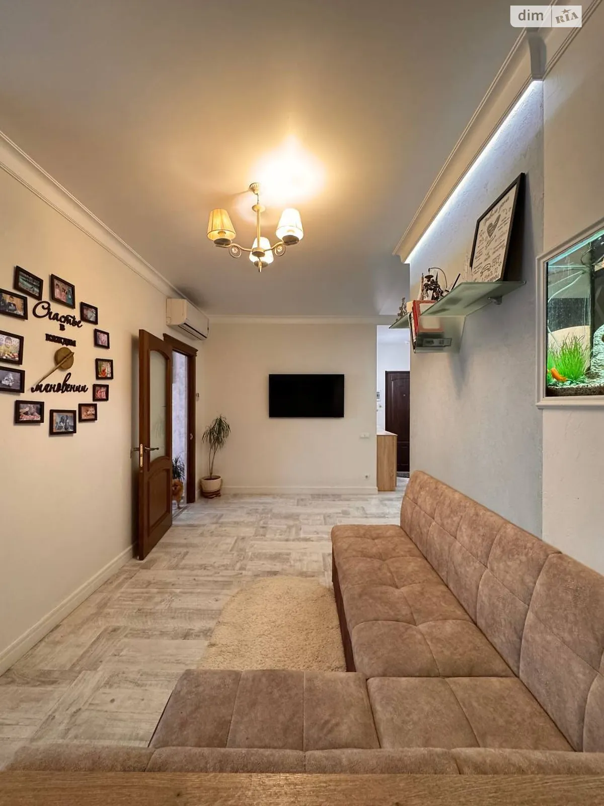 Продается 2-комнатная квартира 69 кв. м в Лиманке, мас. Радужный - фото 1