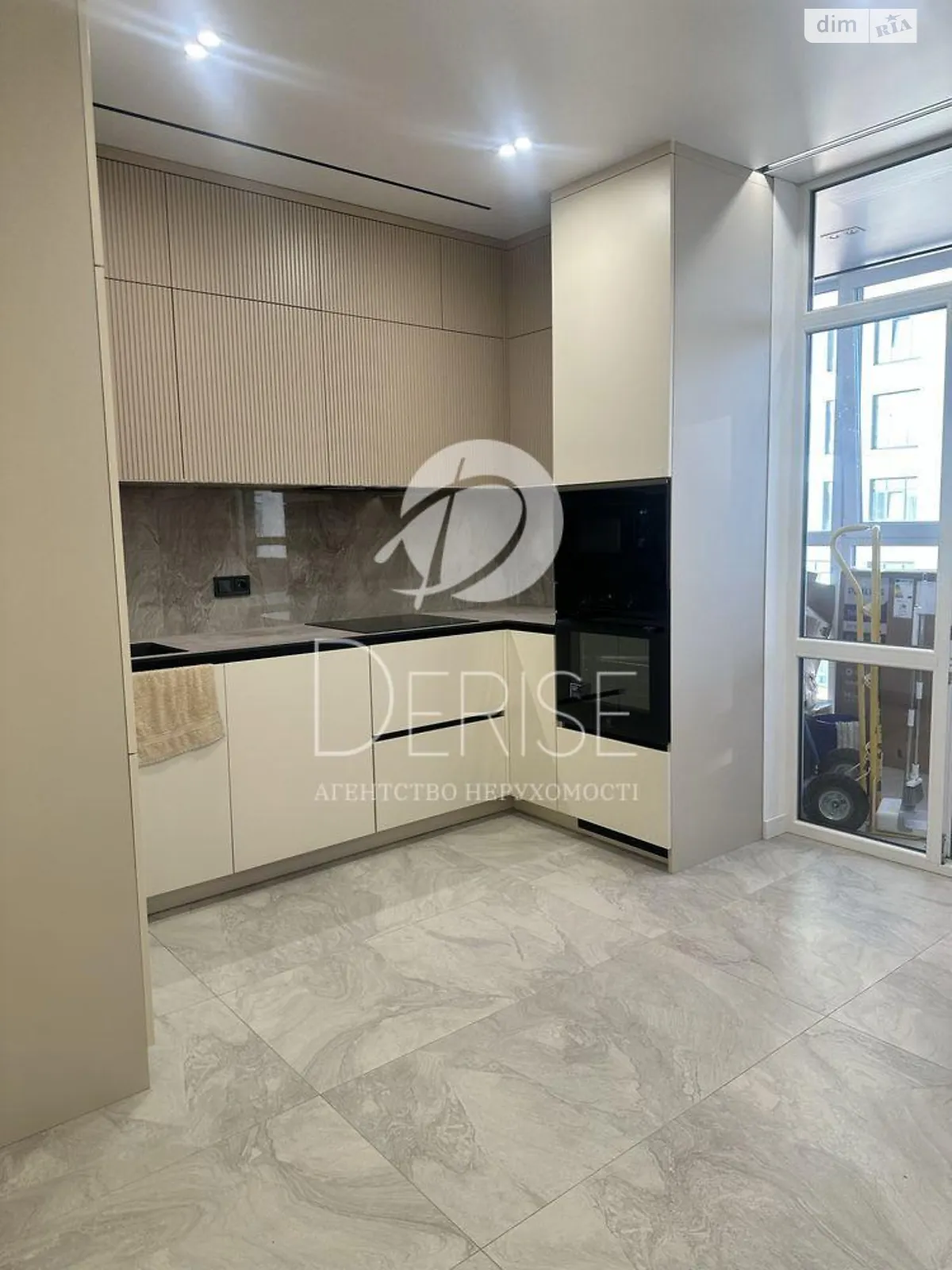 Продается 2-комнатная квартира 67.7 кв. м в Киеве, ул. Бережанская, 15 - фото 1