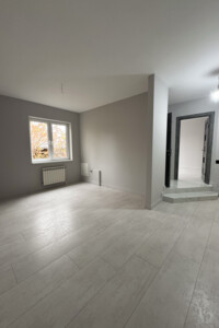 Довгострокова оренда офісного приміщення, Ужгород, р‑н. Центр, Корятовича площа, буд. 18