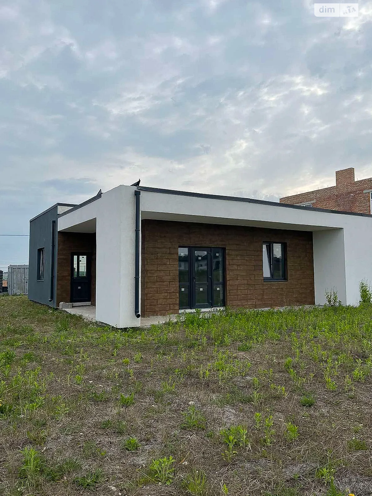 Продается одноэтажный дом 130 кв. м с верандой, цена: 74900 $ - фото 1