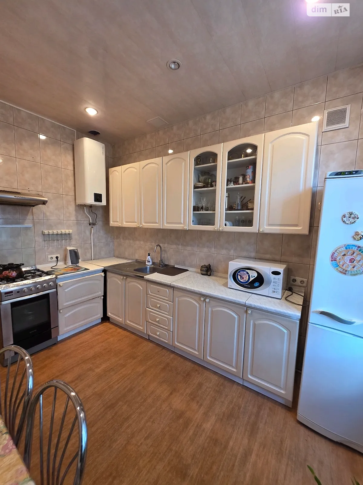 Продается 3-комнатная квартира 72 кв. м в Днепре, ул. Рабочая, 25А - фото 1