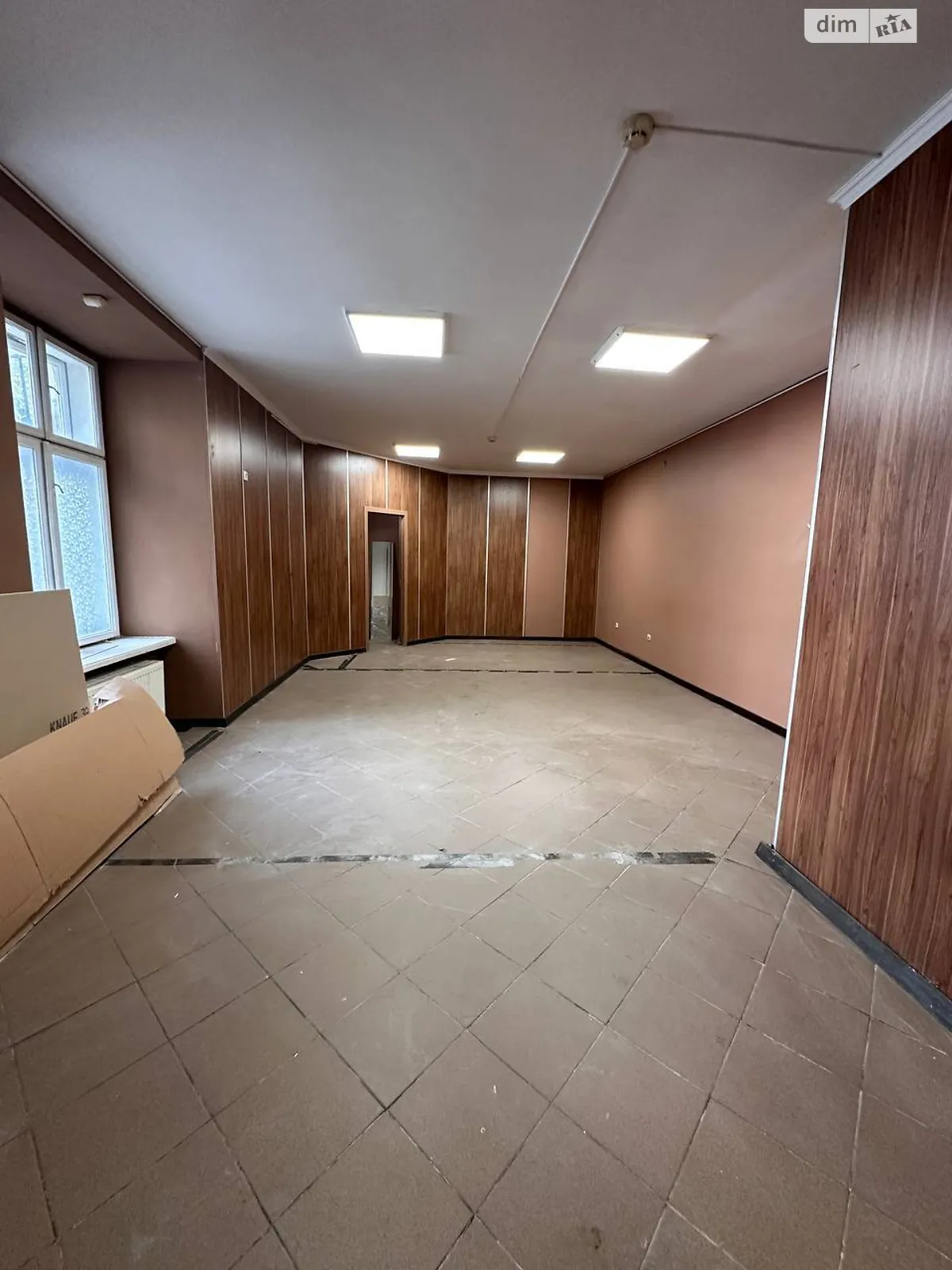 Сдается в аренду помещения свободного назначения 50 кв. м в 4-этажном здании, цена: 19000 грн - фото 1