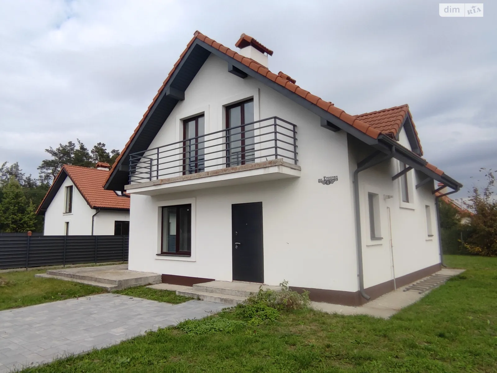 Продается дом на 2 этажа 121.3 кв. м с бассейном, цена: 72000 $ - фото 1