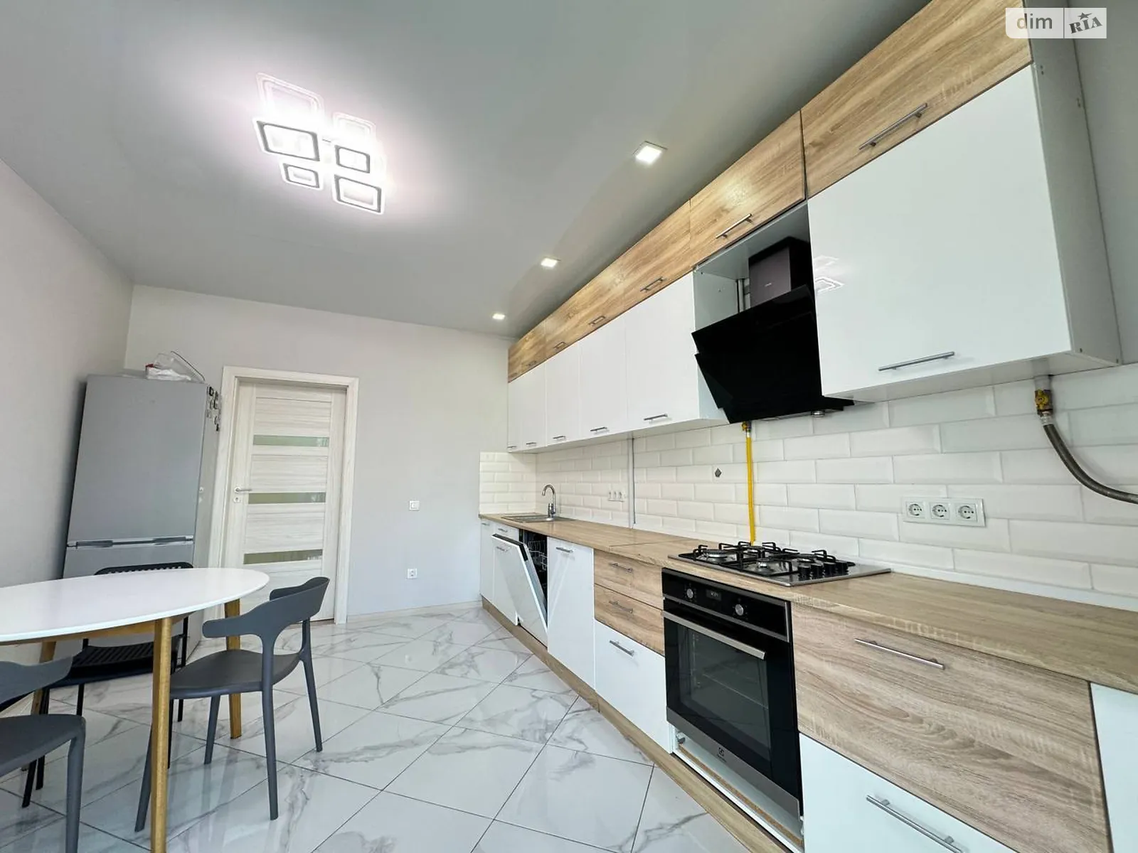 Продається 2-кімнатна квартира 66.7 кв. м у Крихівцях, вул. Слобідська - фото 1