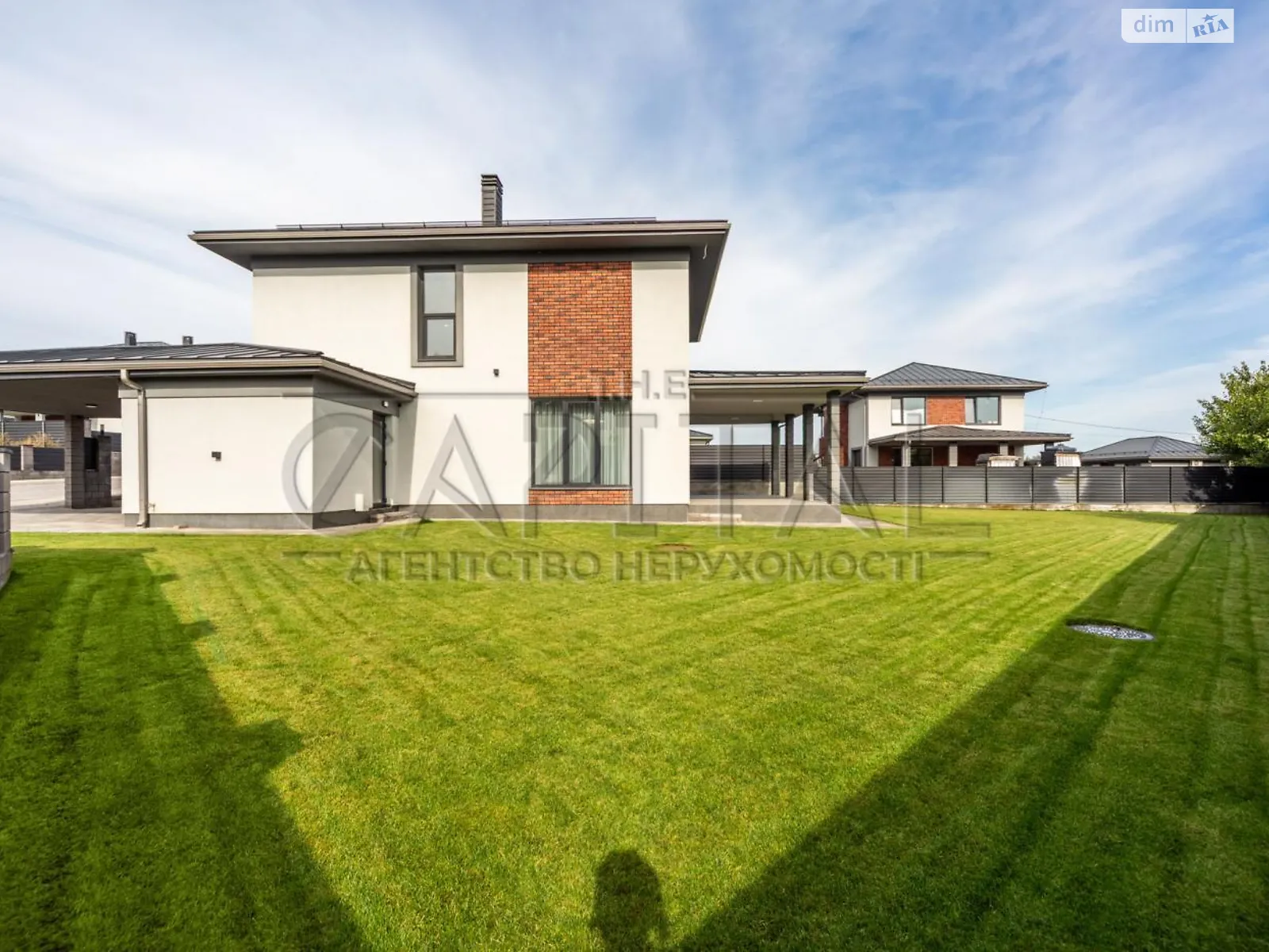 Продается дом на 2 этажа 195 кв. м с мебелью, цена: 370000 $ - фото 1