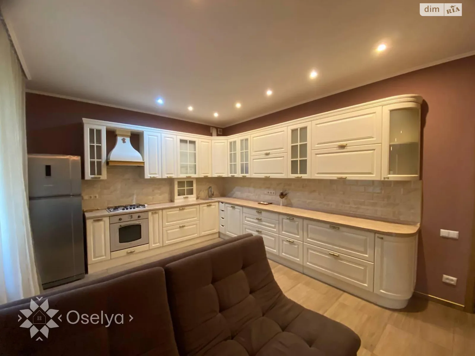 Сдается в аренду дом на 2 этажа 117.2 кв. м с мебелью, цена: 1500 $ - фото 1