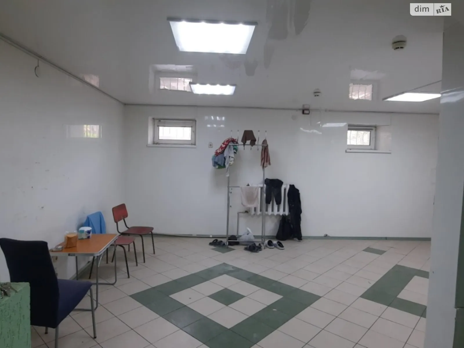 Сдается в аренду помещения свободного назначения 63 кв. м в 5-этажном здании, цена: 12000 грн - фото 1