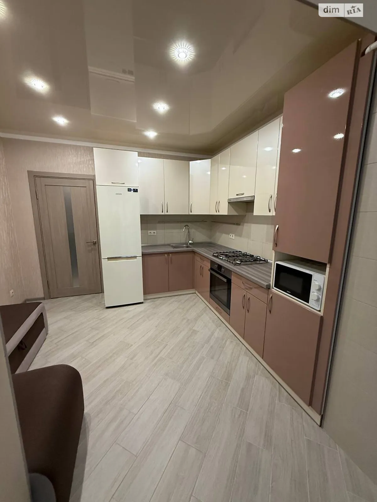 Продается 2-комнатная квартира 69.3 кв. м в Хмельницком, ул. Винницкая, 1/8 - фото 1