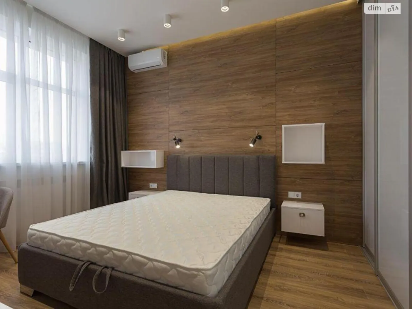 Продается 1-комнатная квартира 43.2 кв. м в Киеве, ул. Академика Филатова, 2/1 - фото 1