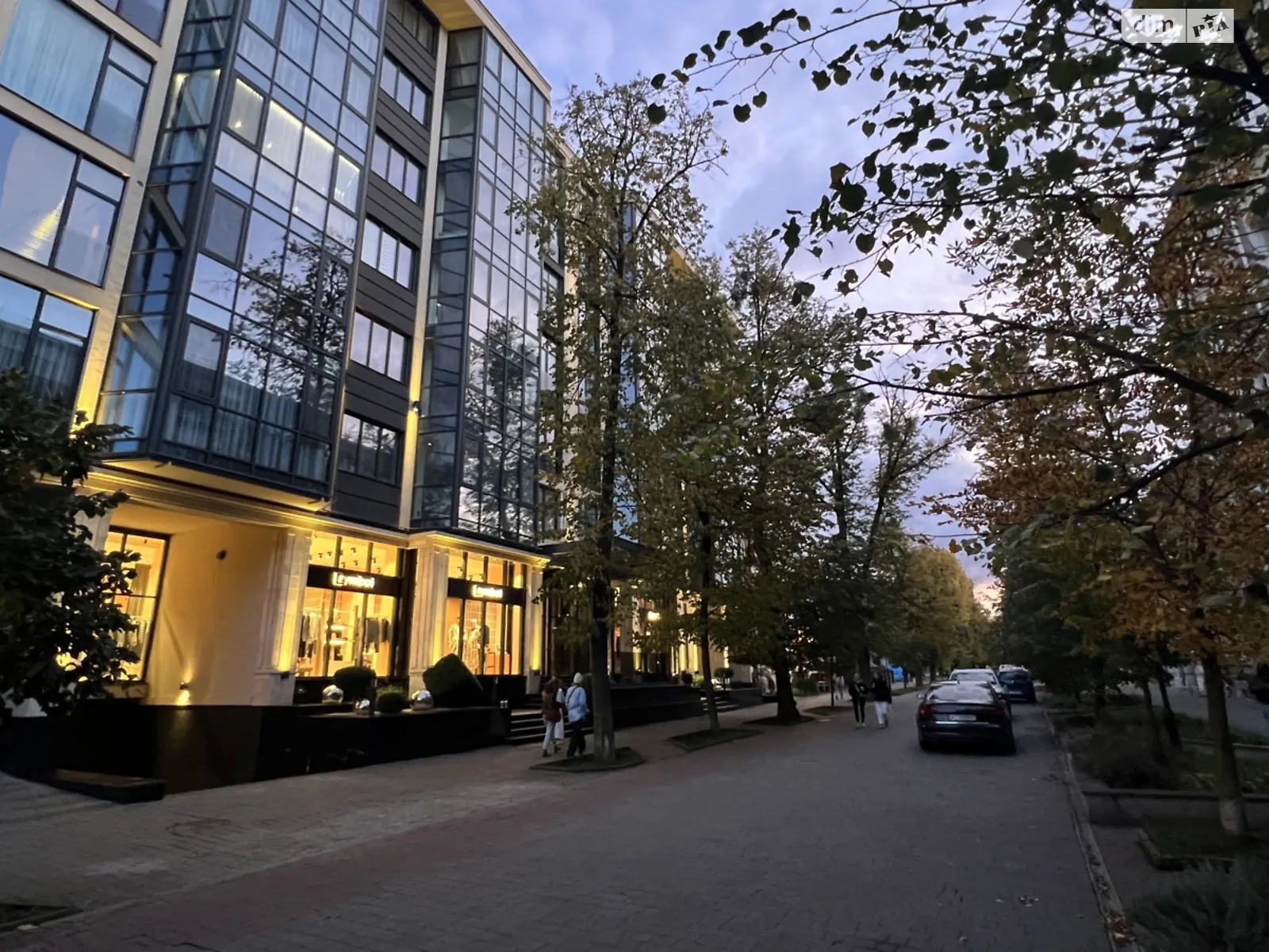 вул. Тараса Шевченка, 67 Центр Івано-Франківськ ЖК Royal Hall - фото 2