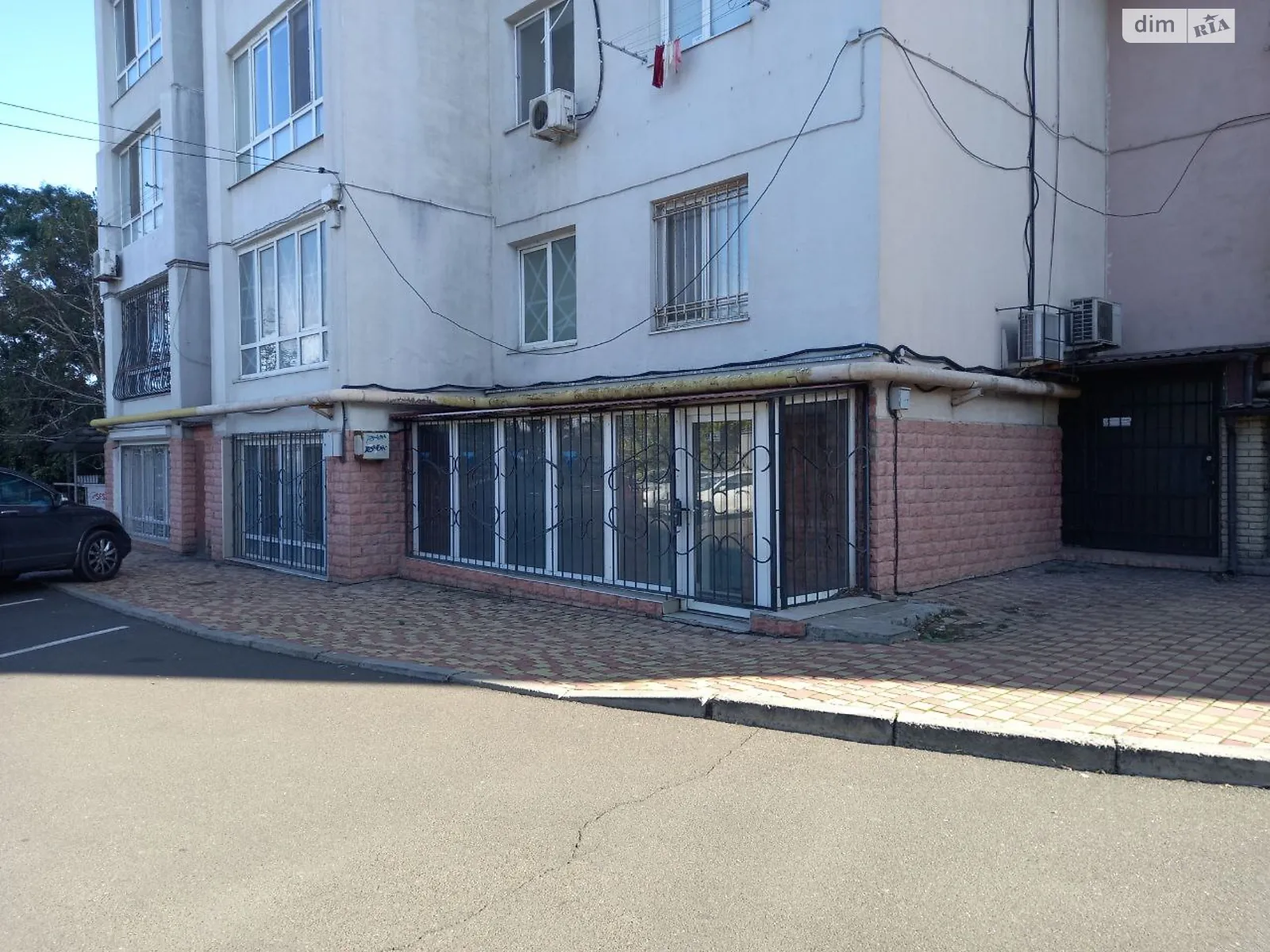 Продается офис 70.4 кв. м в бизнес-центре, цена: 53000 $ - фото 1