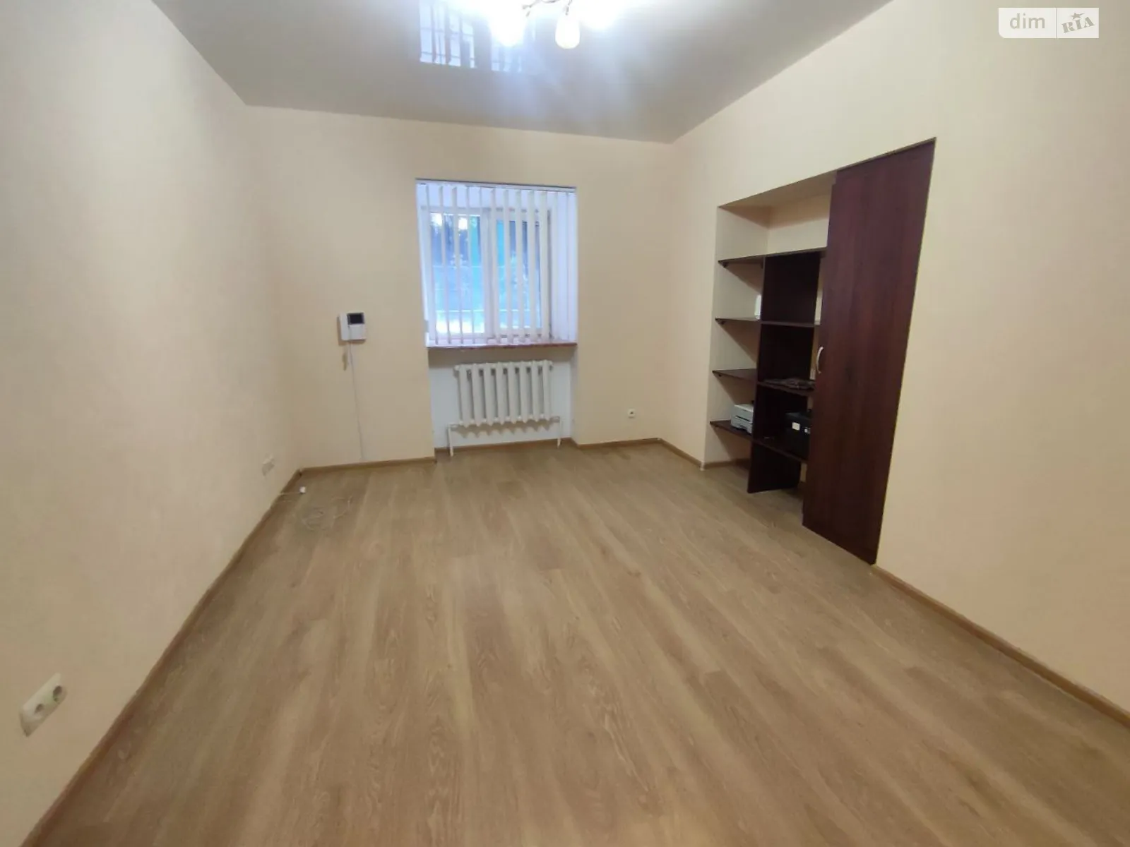 Сдается в аренду офис 140 кв. м в бизнес-центре, цена: 32000 $ - фото 1