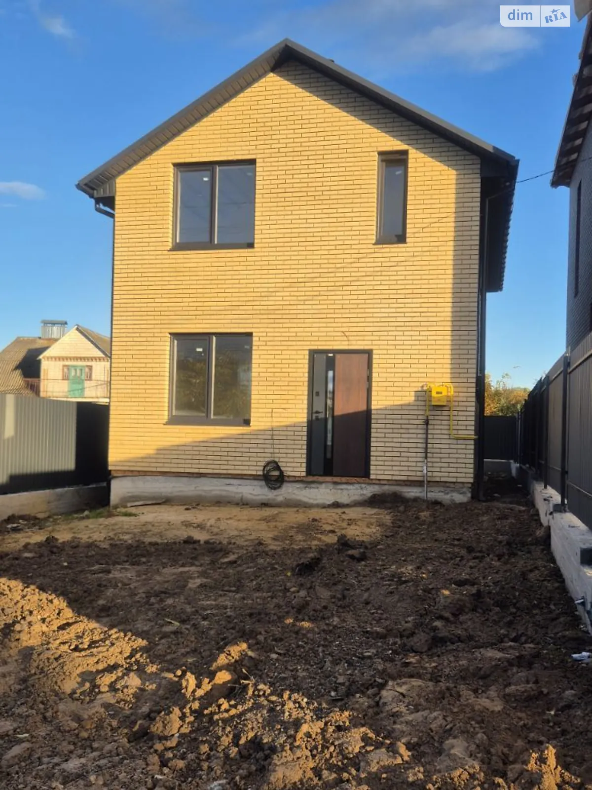 Продается дом на 2 этажа 107 кв. м с верандой, цена: 88000 $ - фото 1