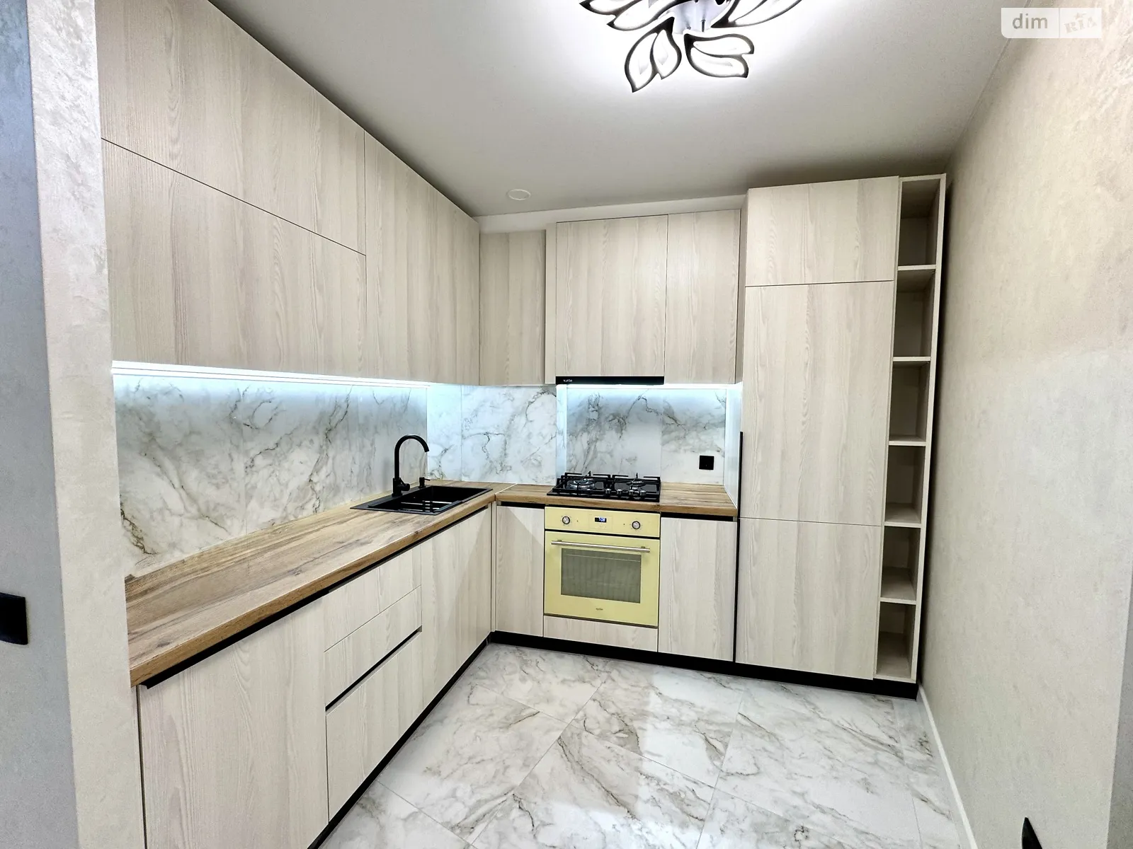 2-комнатная квартира 61 кв. м в, цена: 72500 $ - фото 1