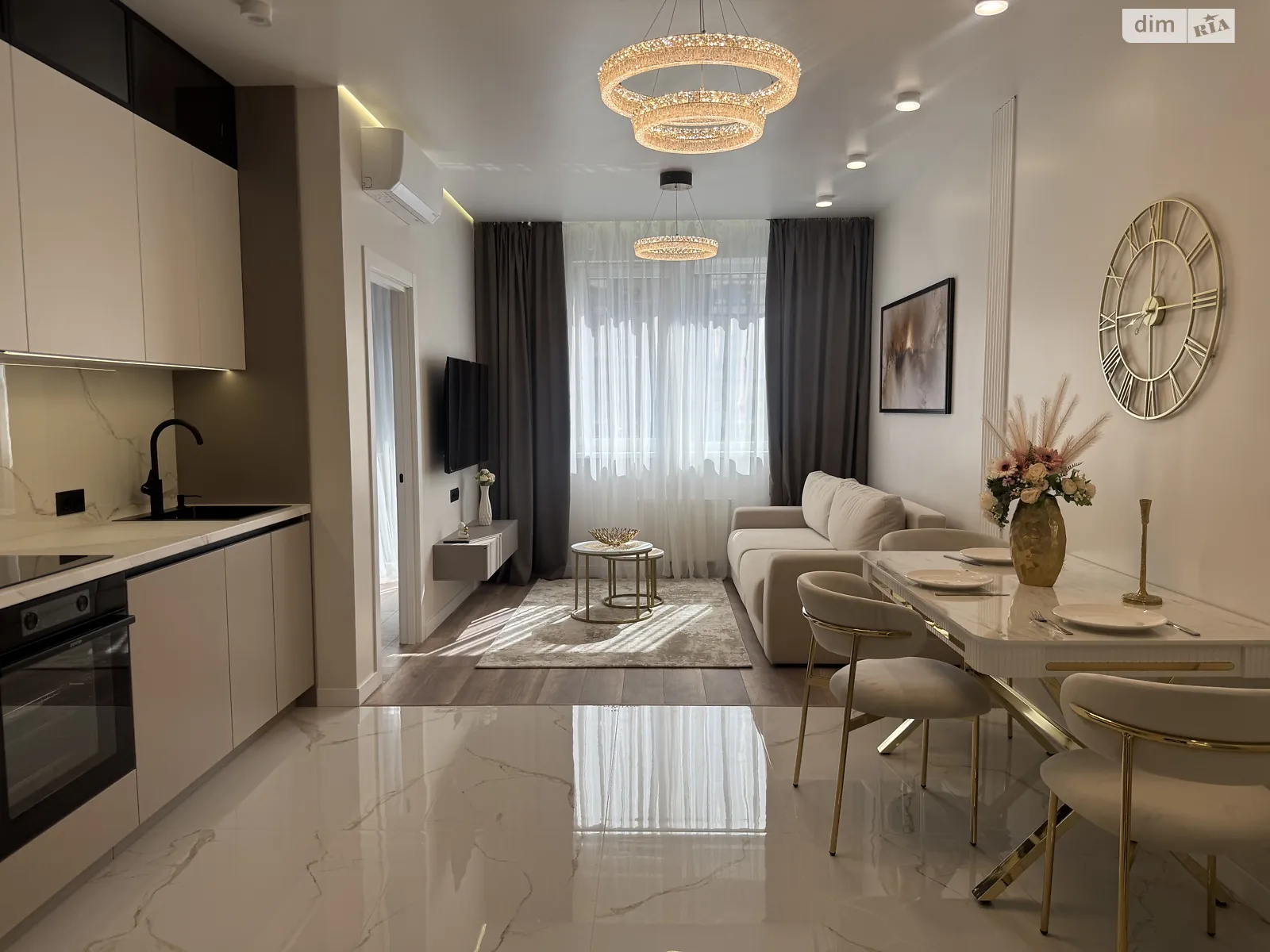 Продається 1-кімнатна квартира 65 кв. м у Одесі, вул. Генуезька, 3Г - фото 1