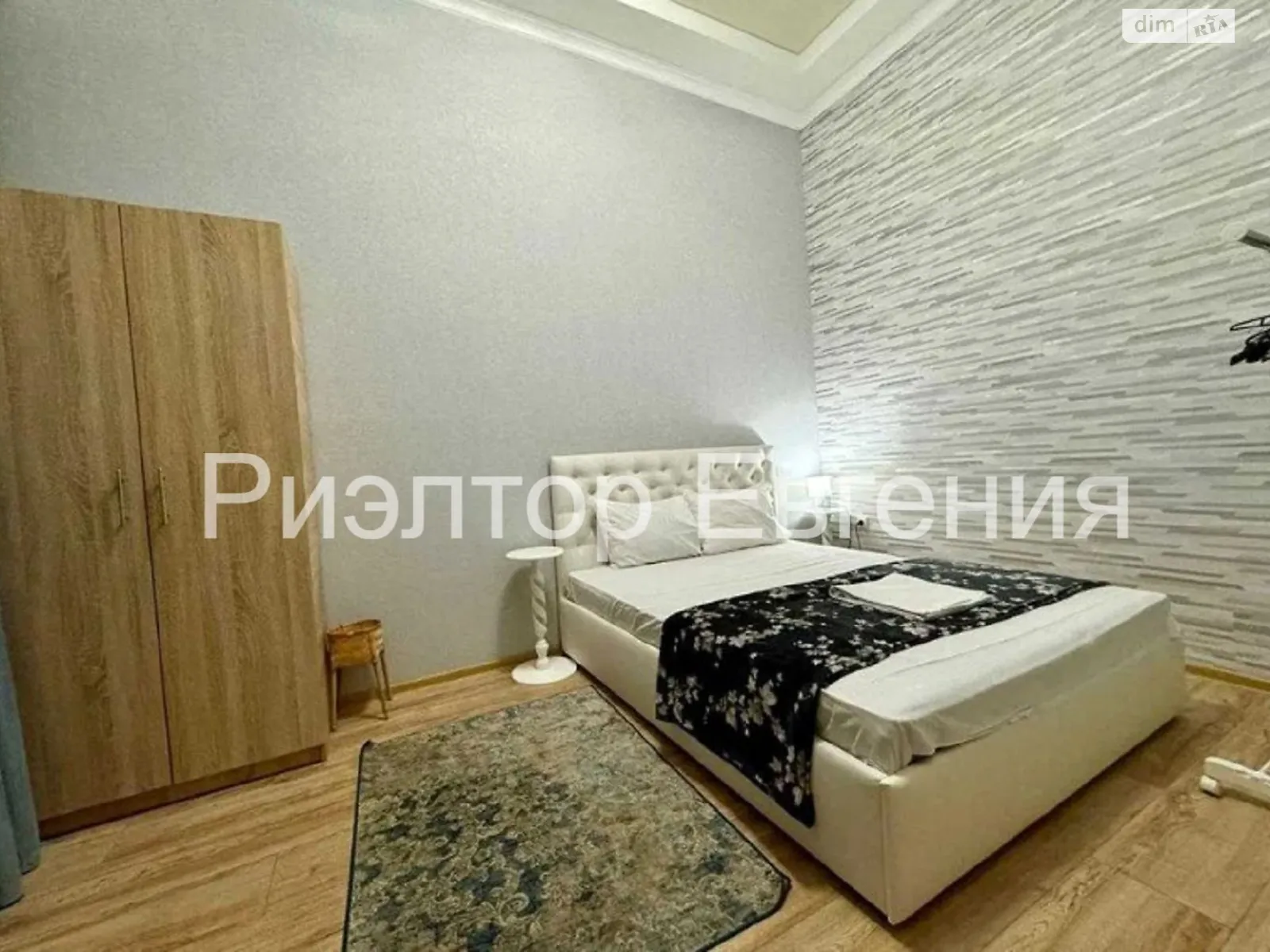 Здається в оренду 1-кімнатна квартира 40 кв. м у Одесі, вул. Катерининська, 6 - фото 1