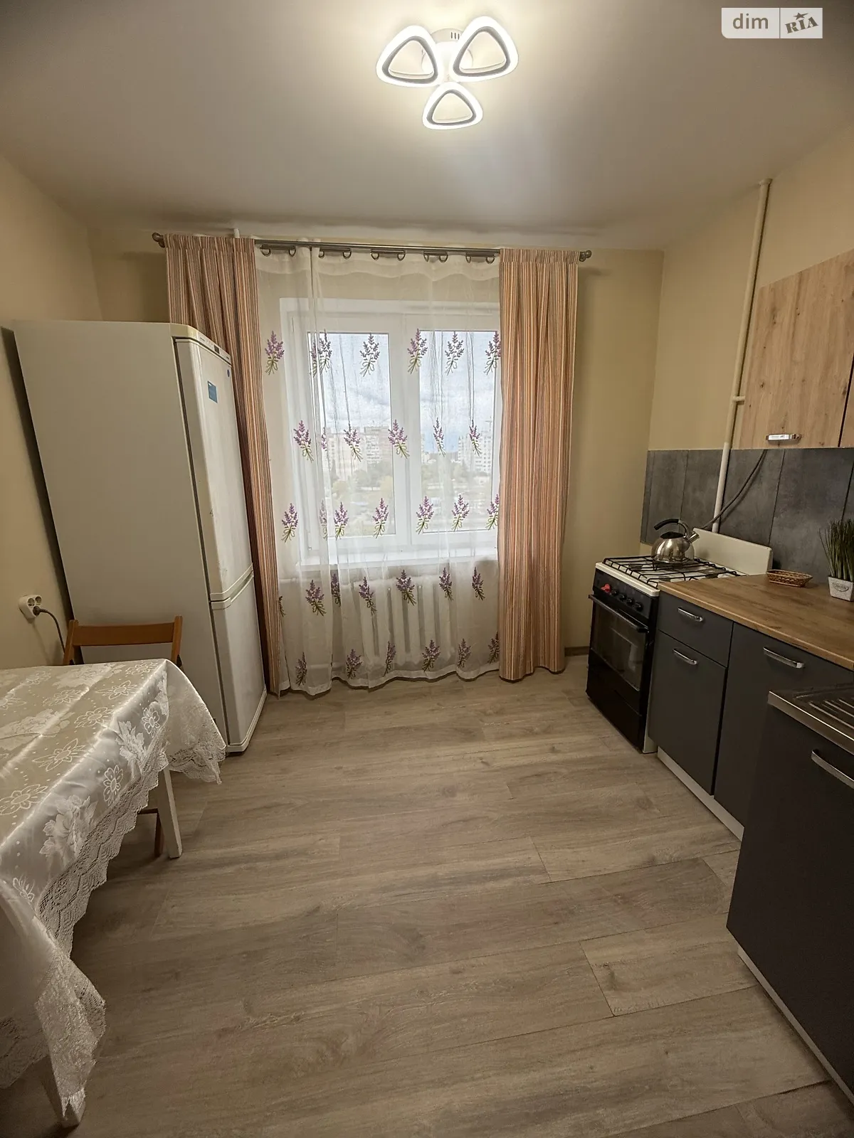 Продается 1-комнатная квартира 34 кв. м в Одессе, ул. Академика Заболотного, 47 - фото 1