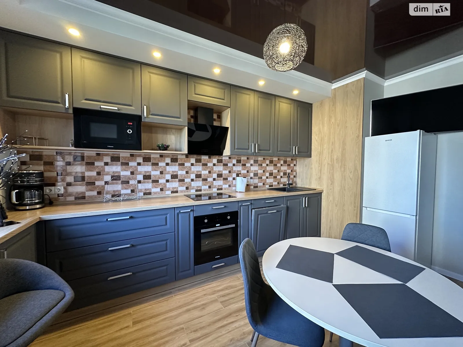 Здається в оренду 2-кімнатна квартира 65 кв. м у Одесі, вул. Генуезька, 3Г - фото 1