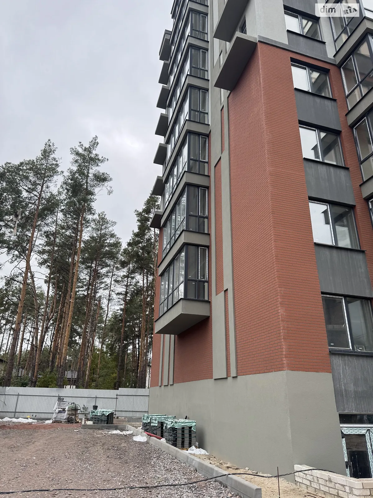 Продается 2-комнатная квартира 57 кв. м в Гостомеле, ул. Соборная, 1 - фото 1