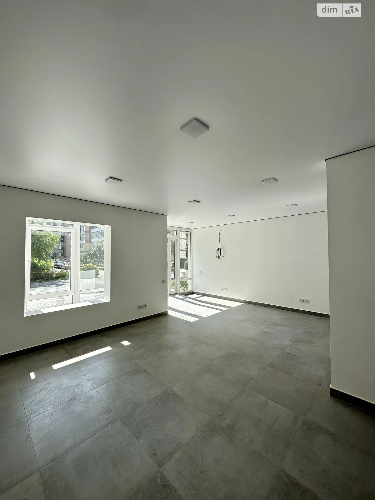Здається в оренду приміщення вільного призначення 41 кв. м в 10-поверховій будівлі, цена: 410 $ - фото 1