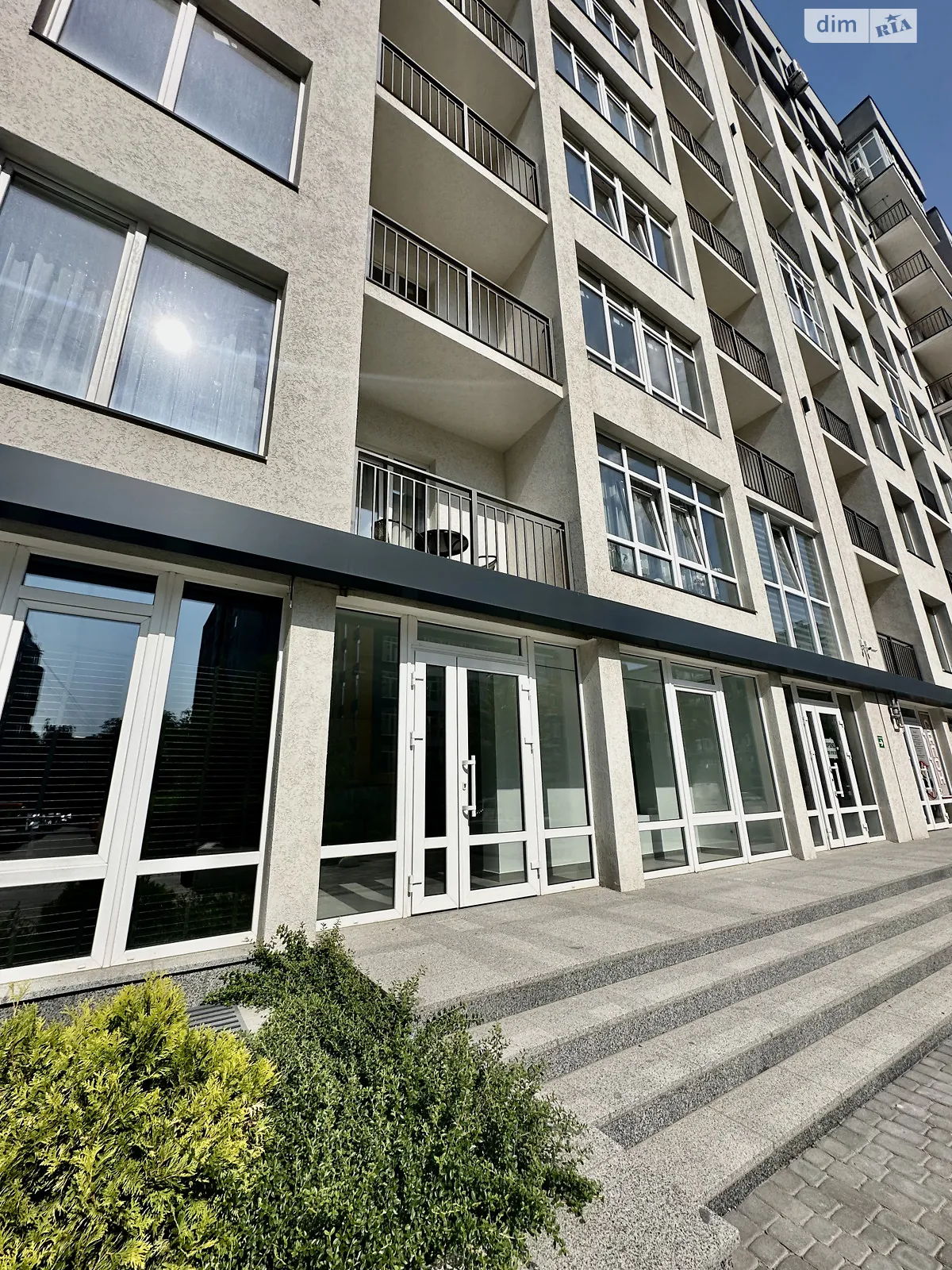 Сдается в аренду помещения свободного назначения 41 кв. м в 10-этажном здании, цена: 410 $ - фото 1