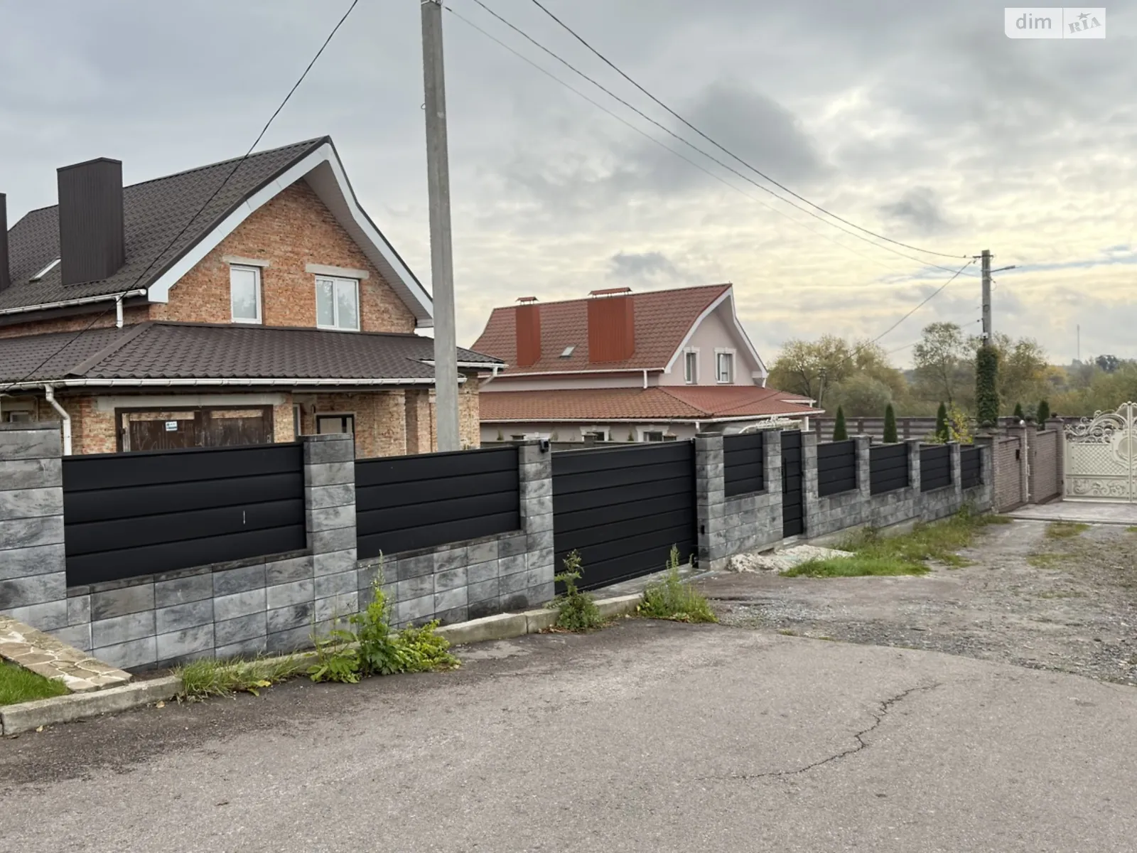 Сдается в аренду дом на 2 этажа 160 кв. м с мансардой, цена: 1000 $ - фото 1