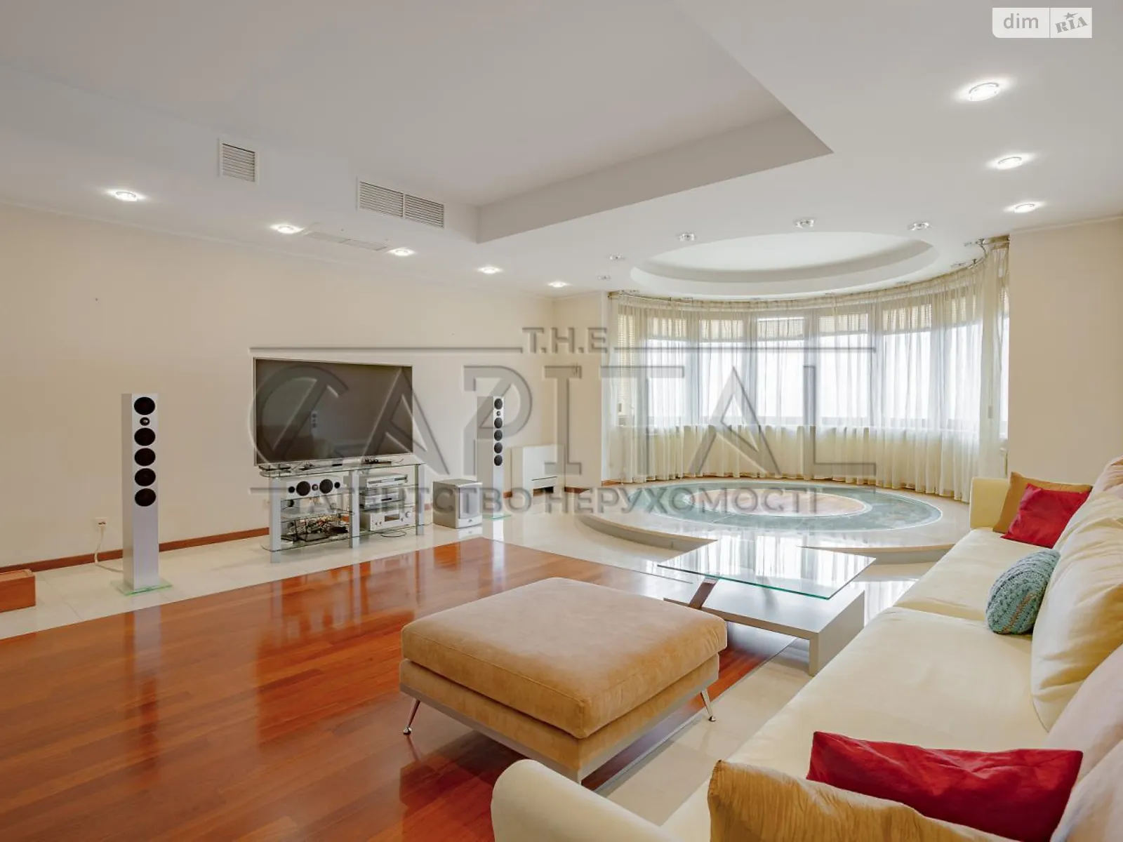 Продается 4-комнатная квартира 256.2 кв. м в Киеве, ул. Кропивницкого, 10 - фото 1