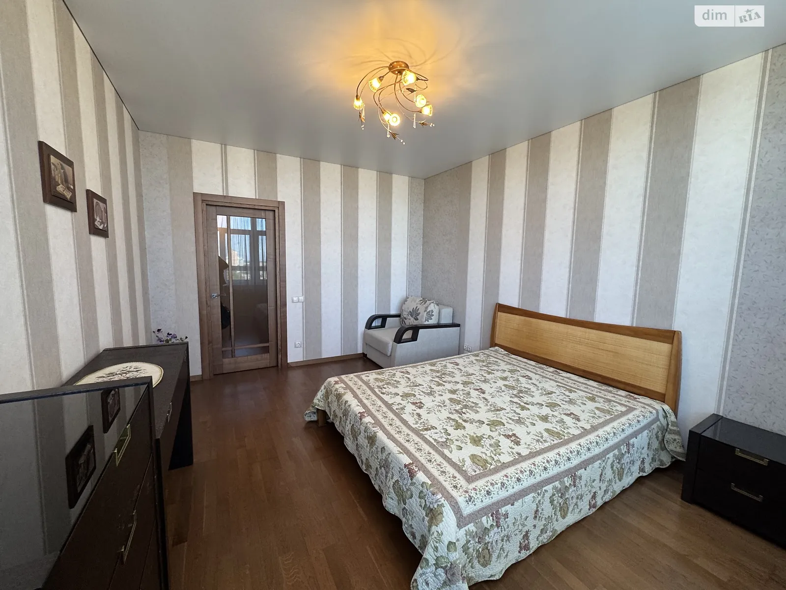 Сдается в аренду 2-комнатная квартира 70 кв. м в Одессе, ул. Средняя, 24 корпус 5 - фото 1