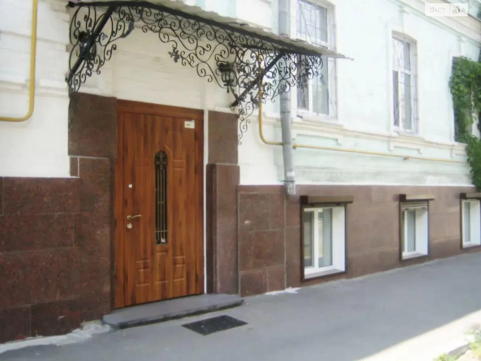 Сдается в аренду офис 150 кв. м в бизнес-центре, цена: 50000 грн - фото 1