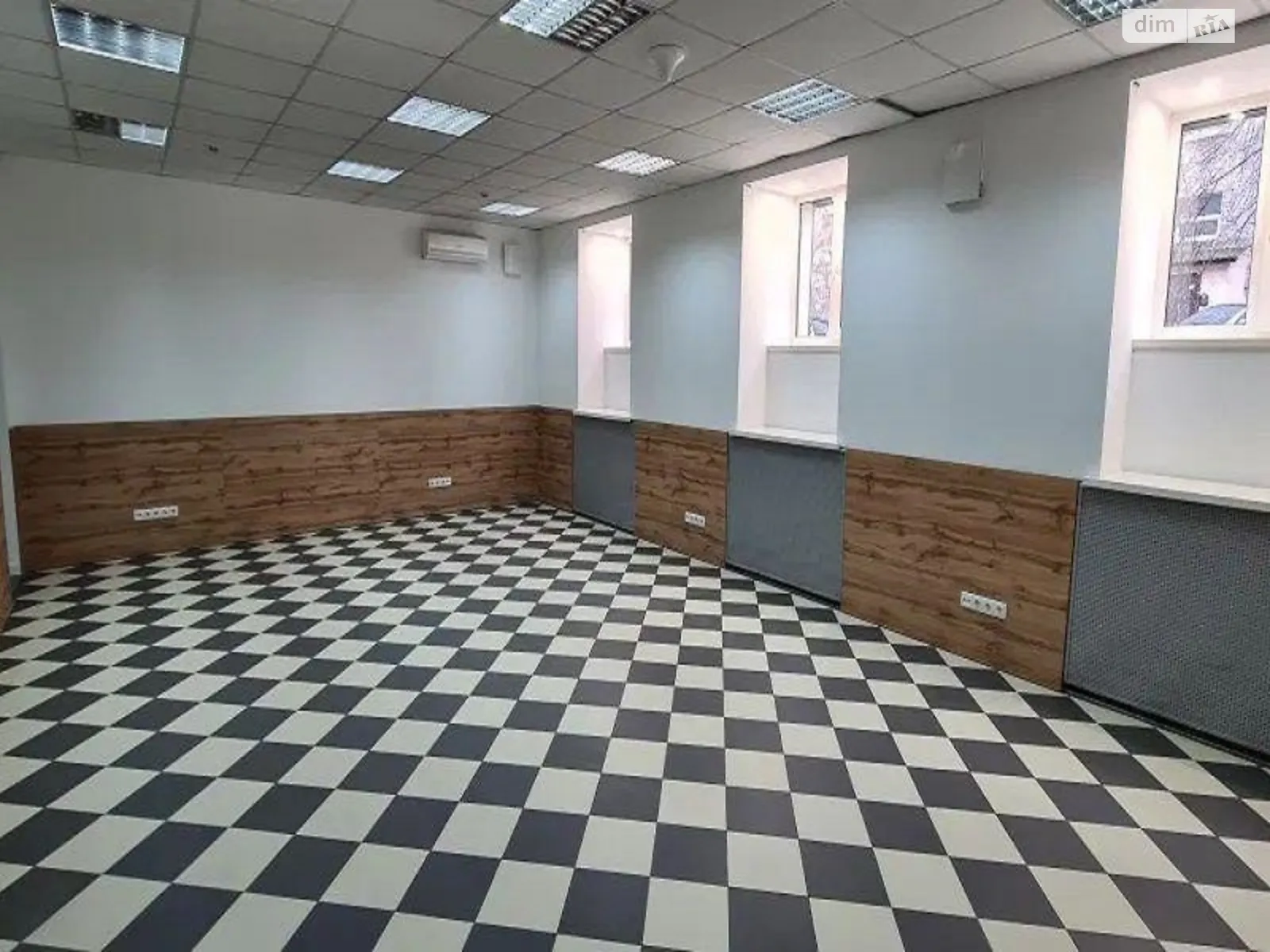 Сдается в аренду офис 150 кв. м в бизнес-центре, цена: 50000 грн - фото 1