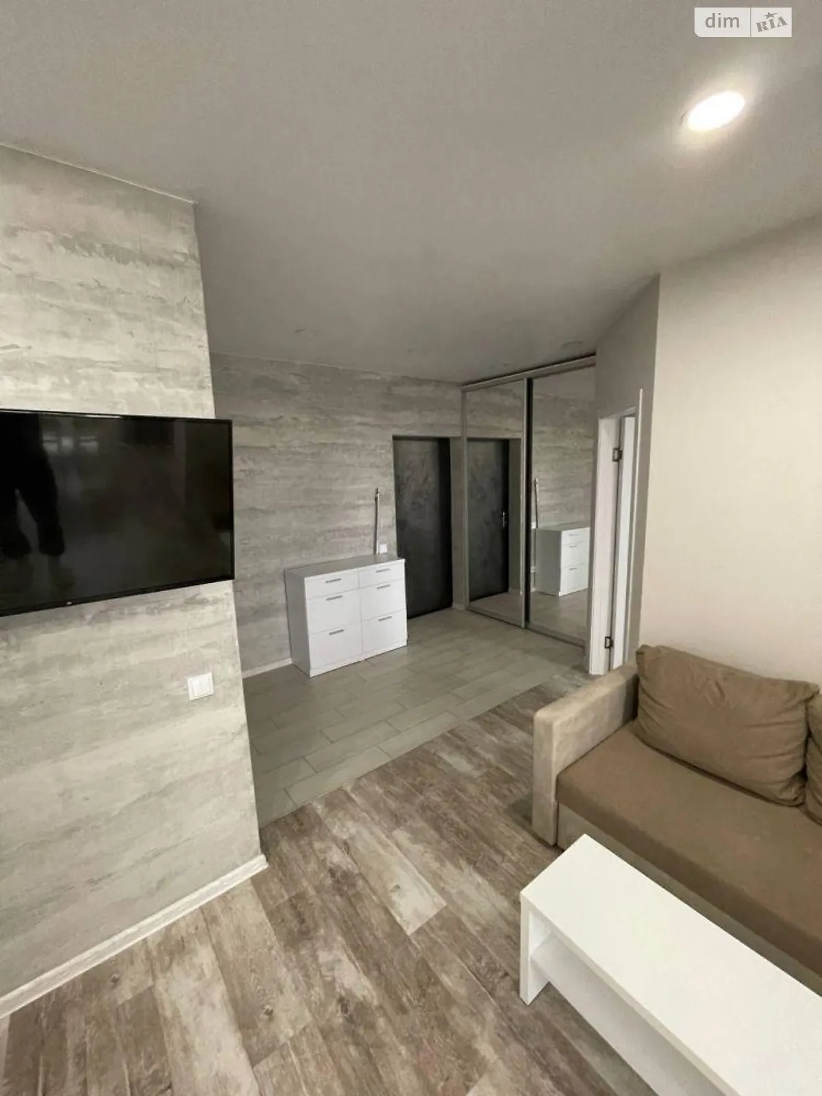 Сдается в аренду 2-комнатная квартира 45 кв. м в Днепре, ул. Независимости(Титова), 17 - фото 1