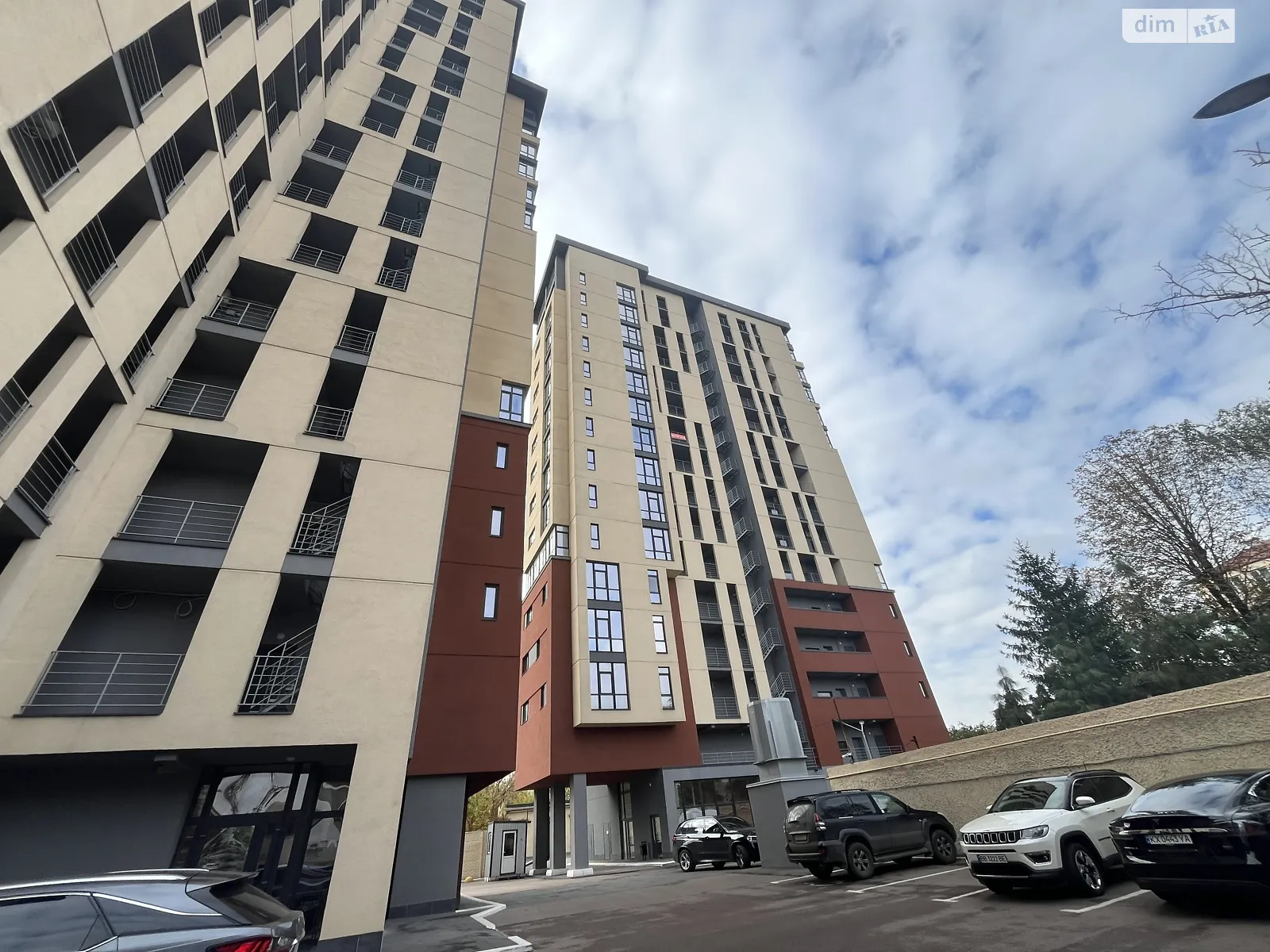 Продается 3-комнатная квартира 93 кв. м в Харькове, ул. Молочная, 52 - фото 1