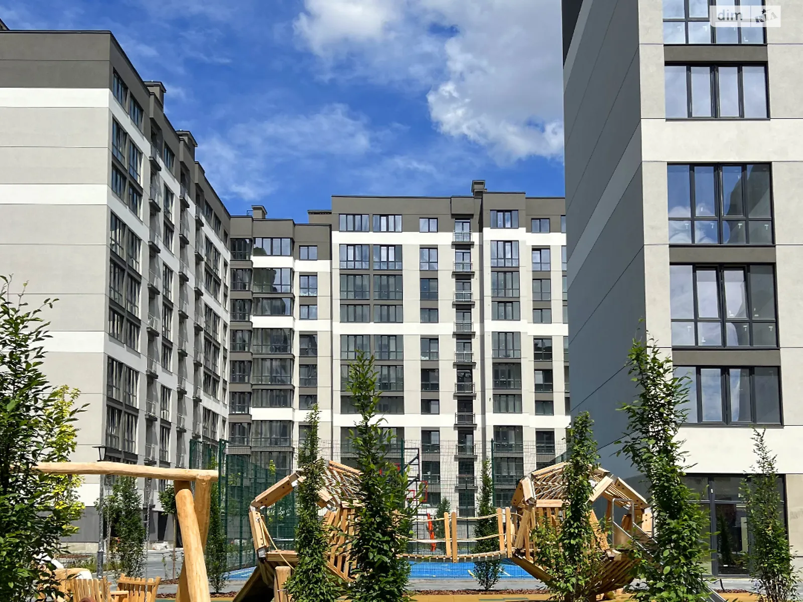 Продается 2-комнатная квартира 62.5 кв. м в Ивано-Франковске, ул. Довженко А. - фото 1