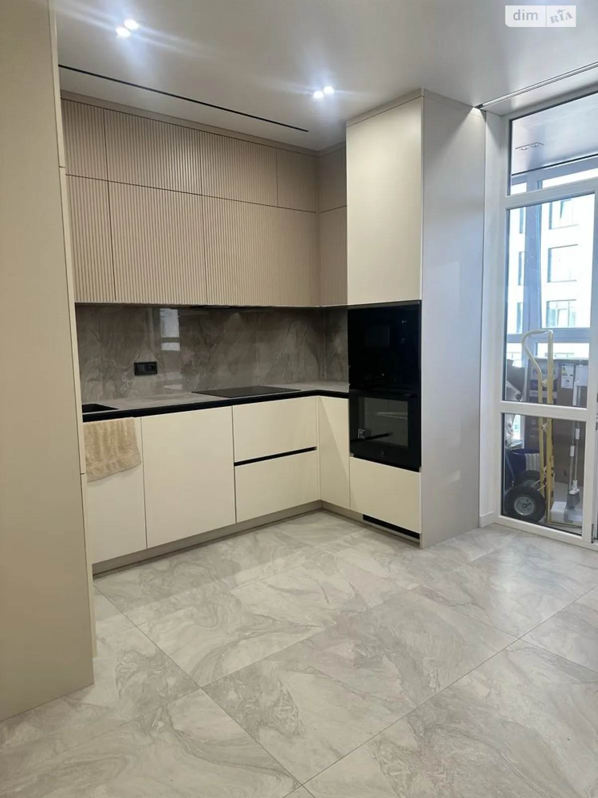 Продается 2-комнатная квартира 67.7 кв. м в Киеве, ул. Бережанская, 15 - фото 1