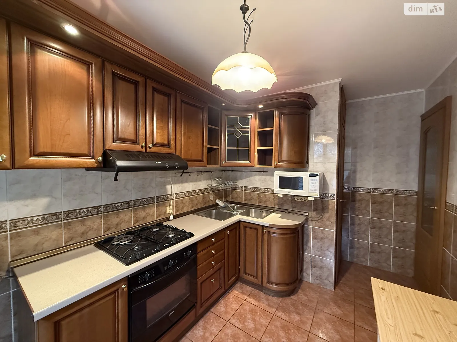 Здається в оренду 3-кімнатна квартира 63.3 кв. м у Вінниці, вул. Михайла Малишенка(Короленка) - фото 1