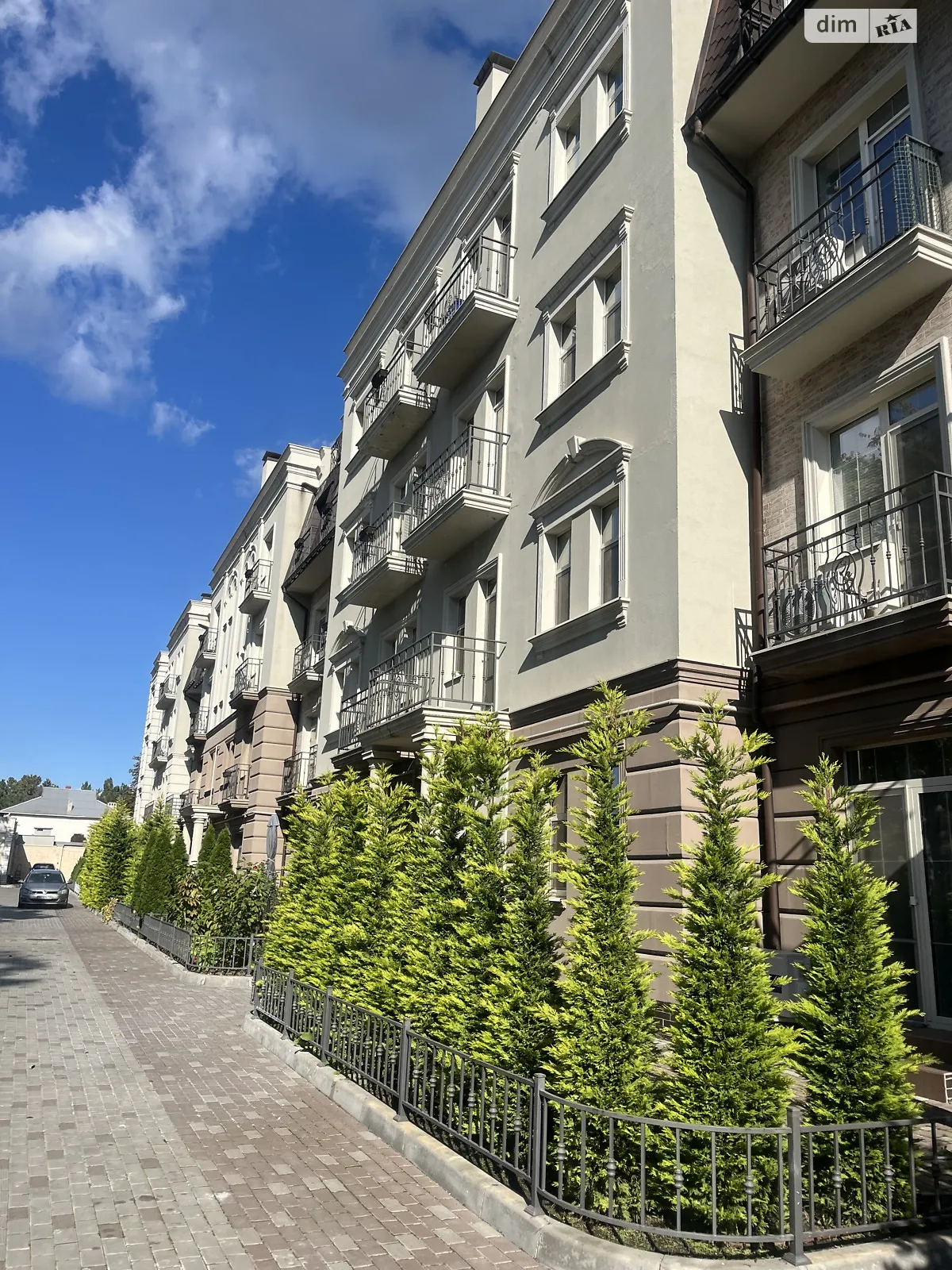 Продається 2-кімнатна квартира 76 кв. м у Одесі, пров. Травневий, 4 - фото 1