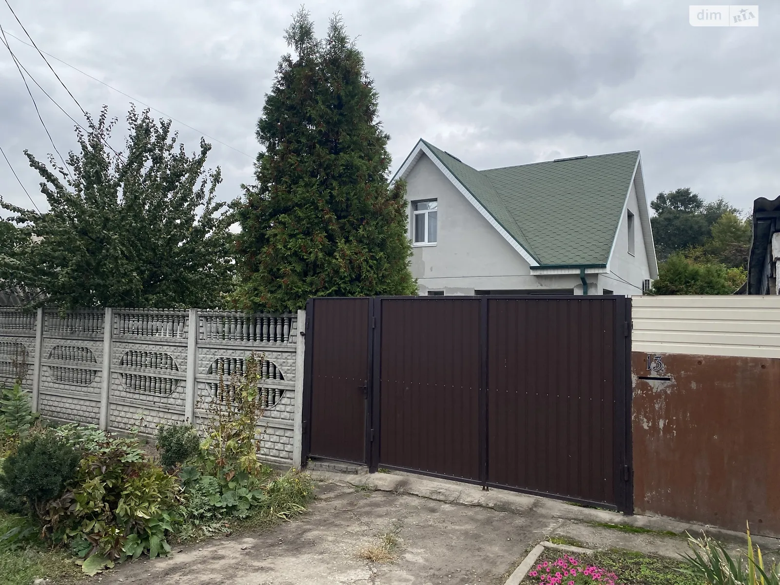 Продается дом на 2 этажа 165 кв. м с бассейном, цена: 95000 $ - фото 1