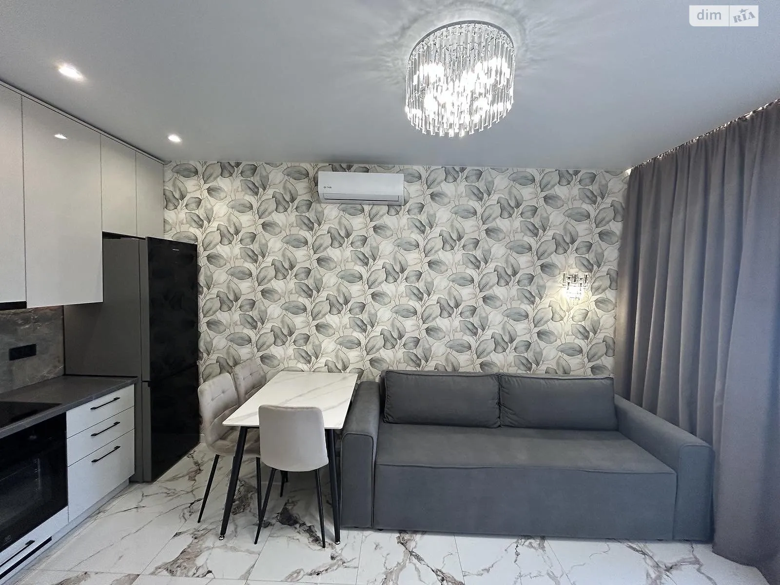 Продается 1-комнатная квартира 44 кв. м в Одессе, ул. Краснова, 1В - фото 1