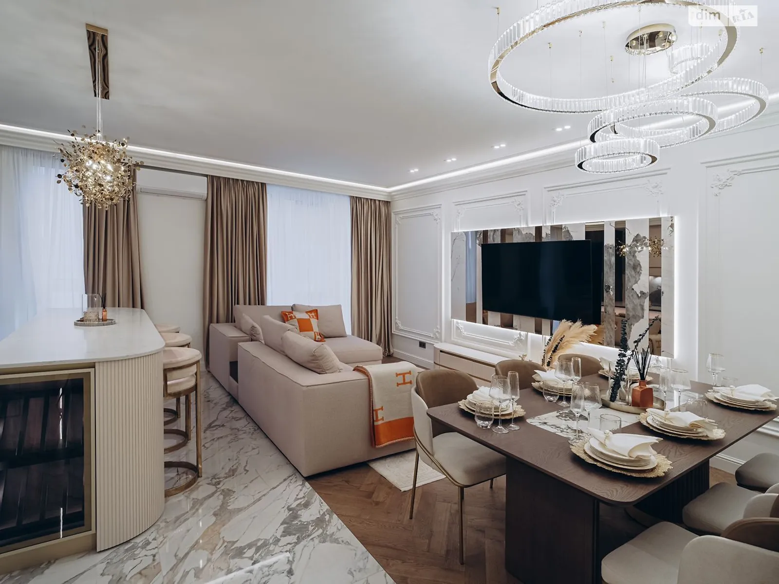 Продається 4-кімнатна квартира 101 кв. м у Минаї, вул. Августина Волошина - фото 1