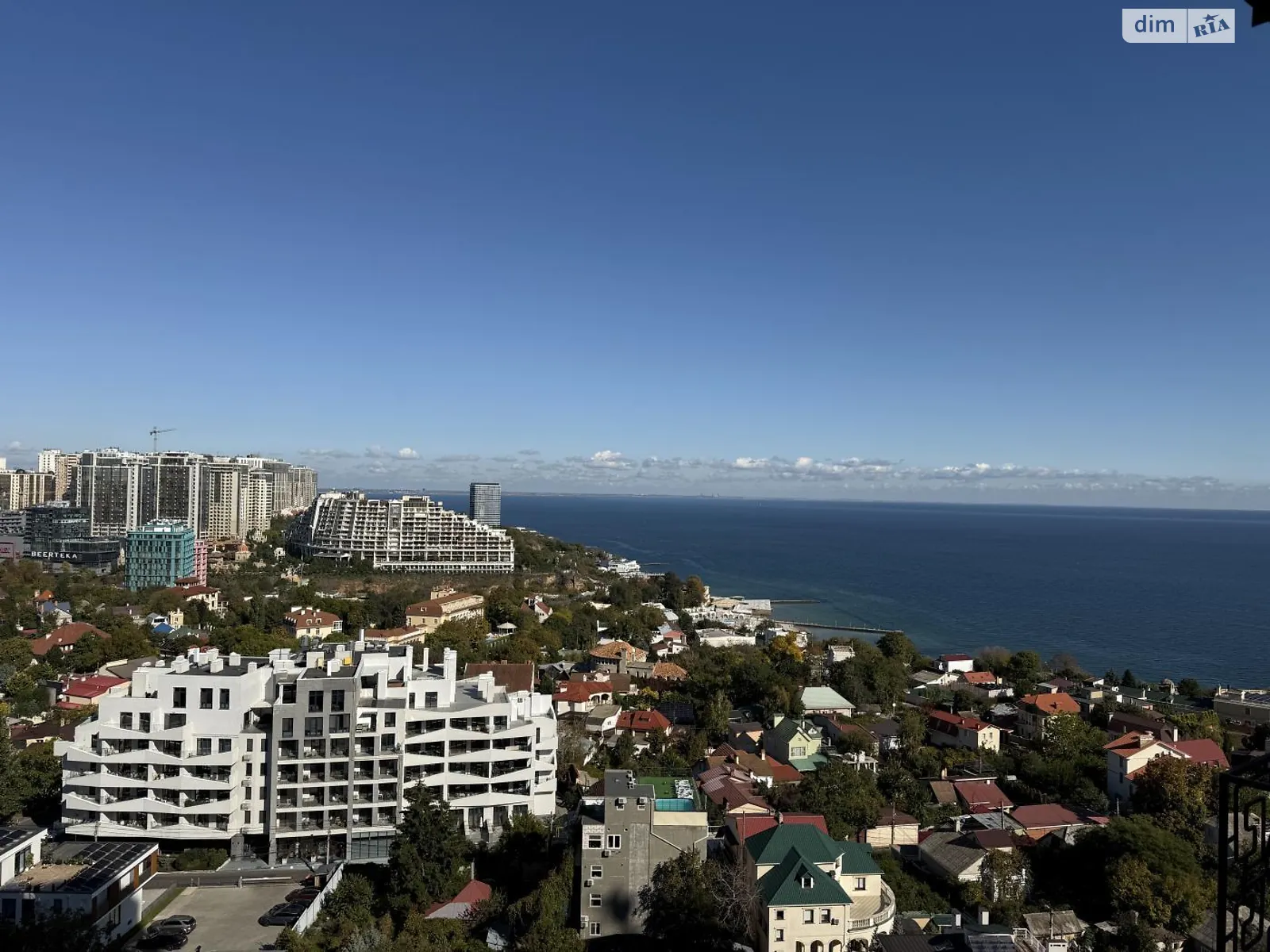 Продается 1-комнатная квартира 38 кв. м в Одессе, ул. Валерия Самофалова, 16А/1 - фото 1