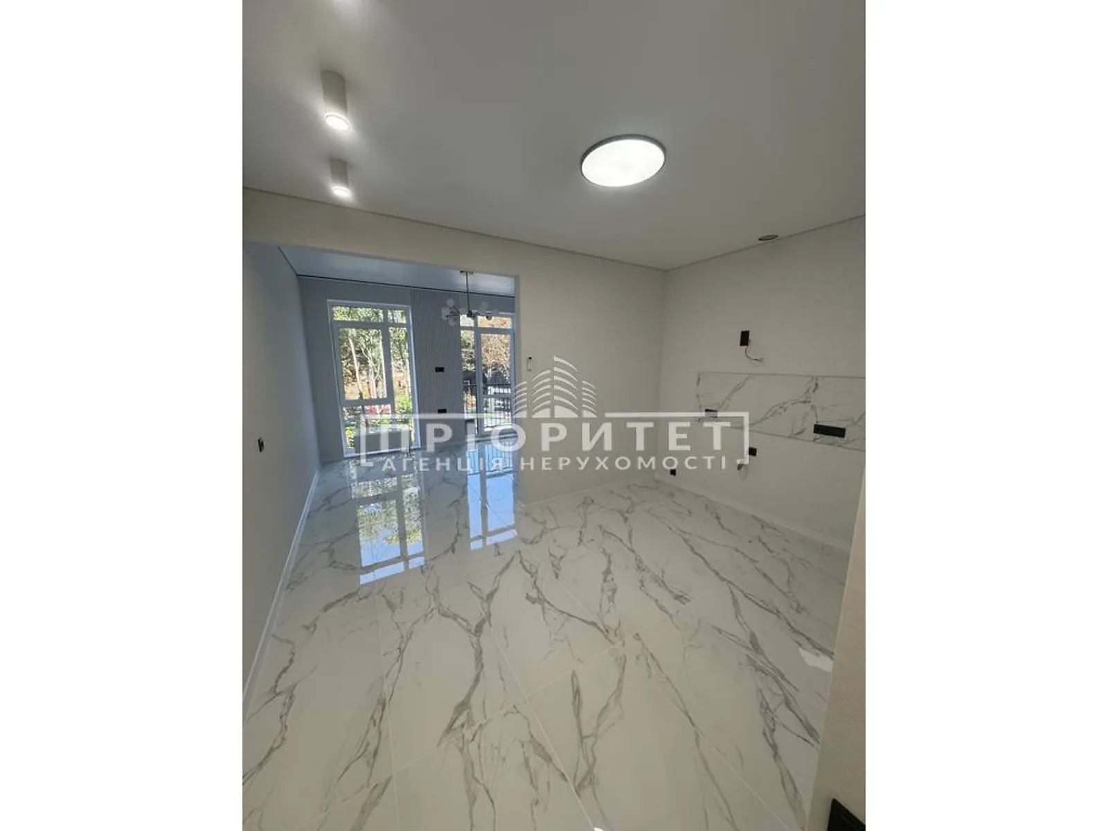 Продається 1-кімнатна квартира 38 кв. м у Одесі, вул. Дачна - фото 1