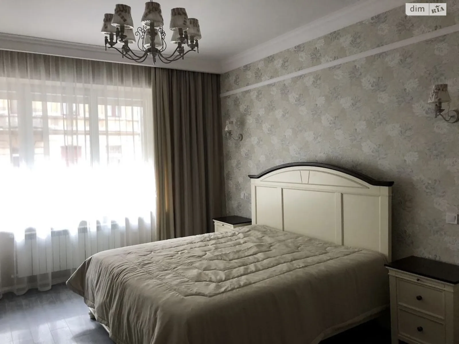 Продается 2-комнатная квартира 80 кв. м в Львове, ул. Дороша - фото 1