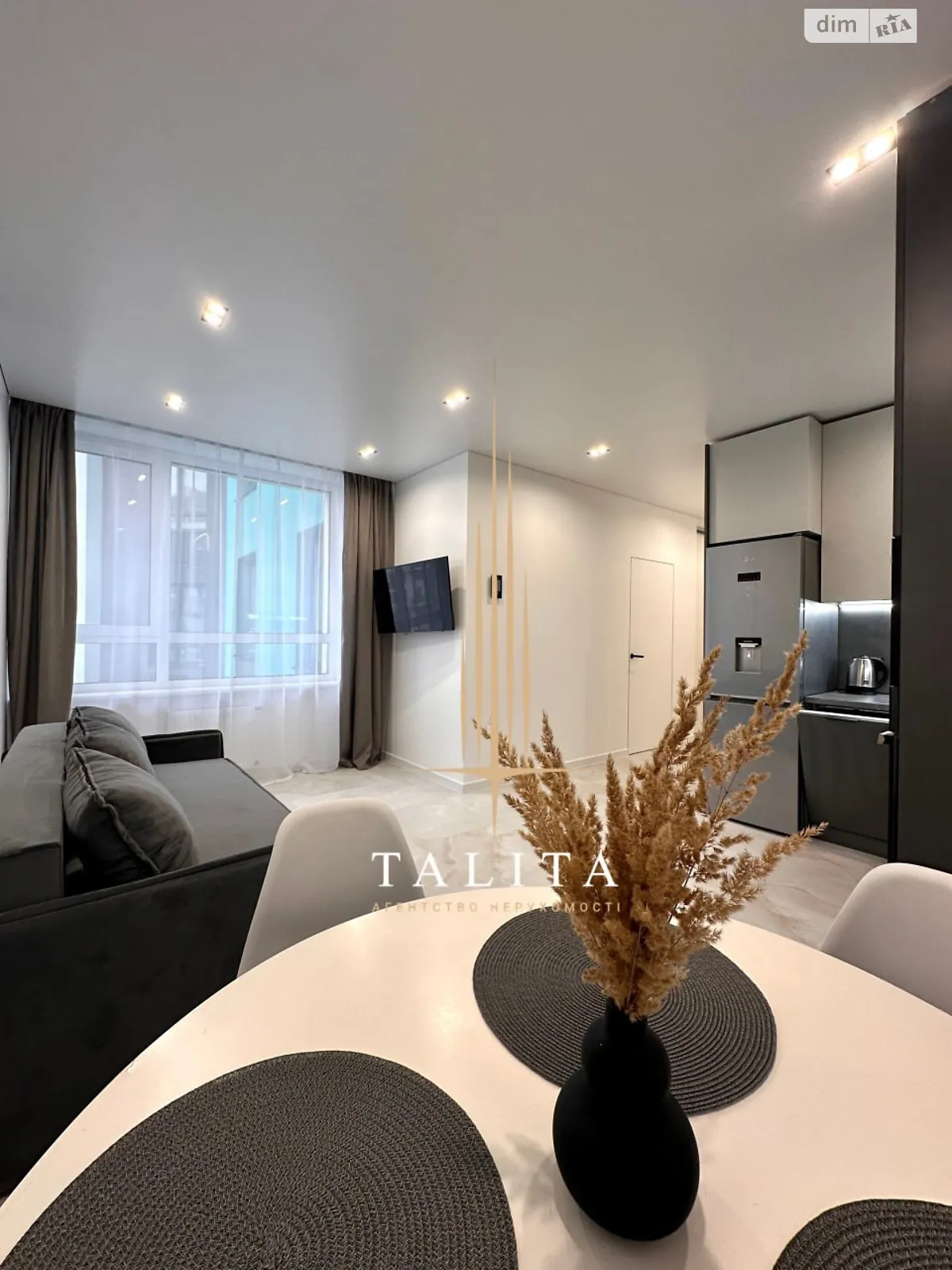 Сдается в аренду 1-комнатная квартира 43 кв. м в Львове, ул. Щирецкая - фото 1