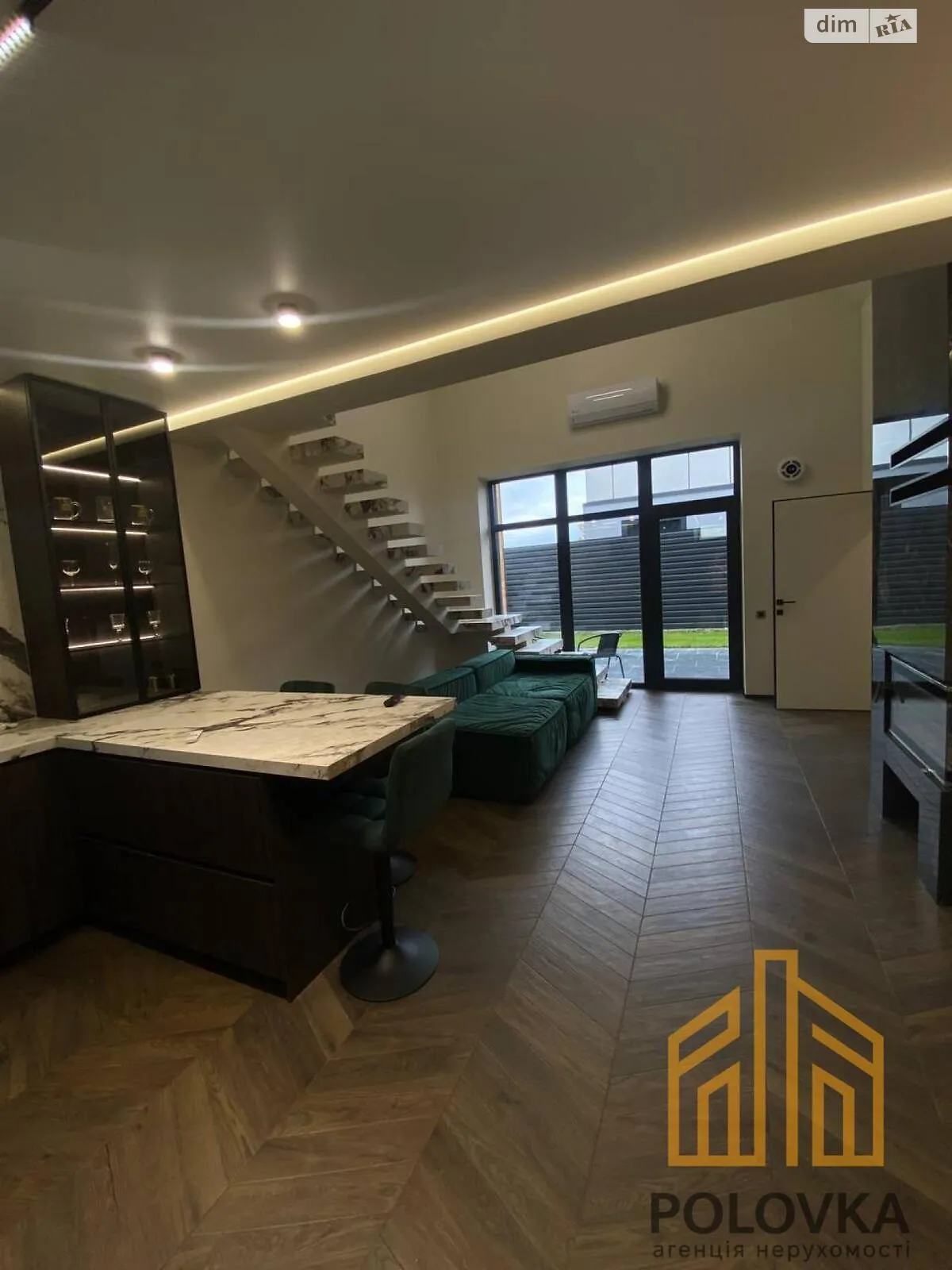 Продается дом на 2 этажа 162 кв. м с балконом, цена: 330000 $ - фото 1