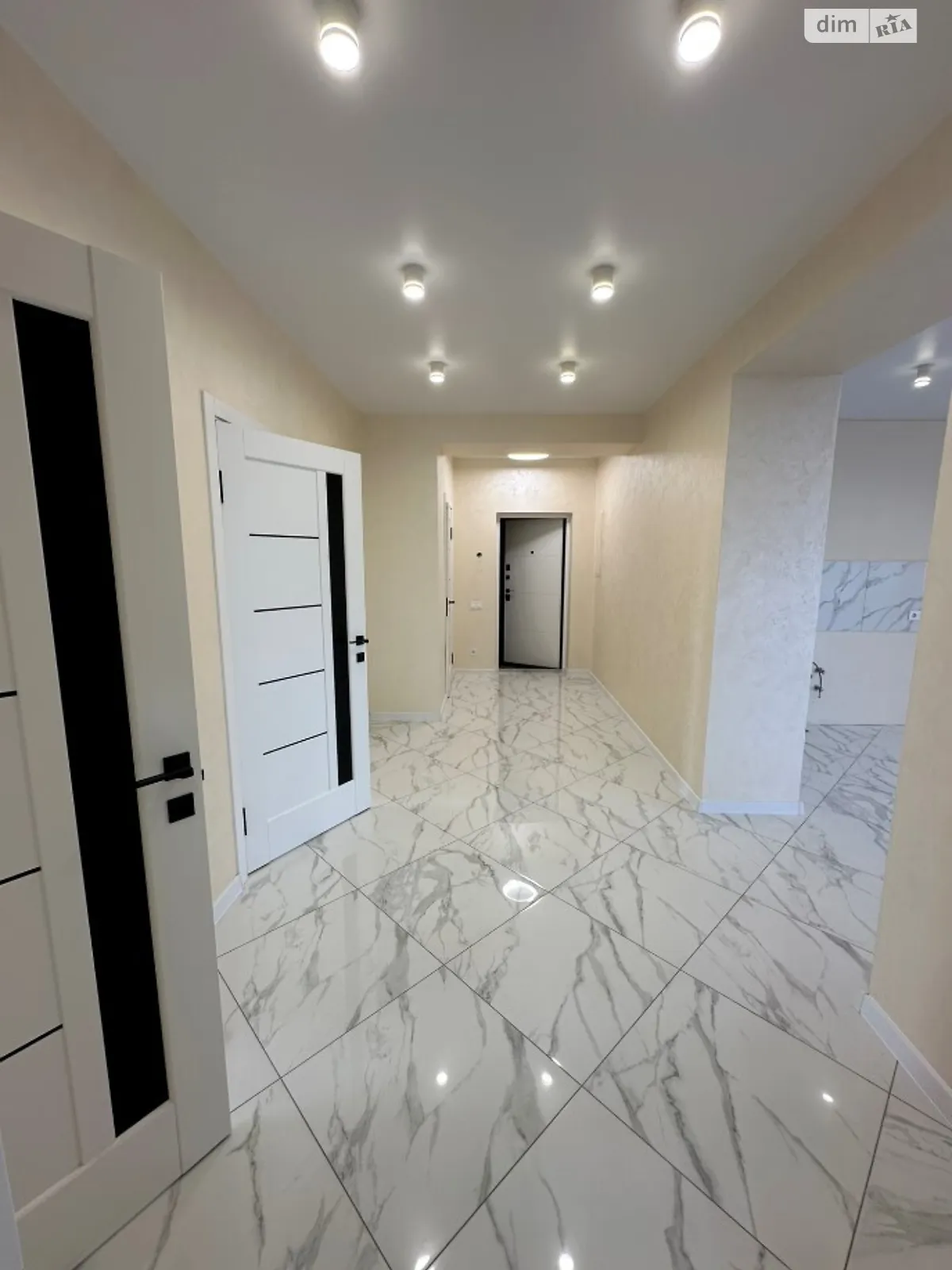 Продается 3-комнатная квартира 98 кв. м в Хмельницком, Старокостянтиновское шоссе, 5/3Ж - фото 1