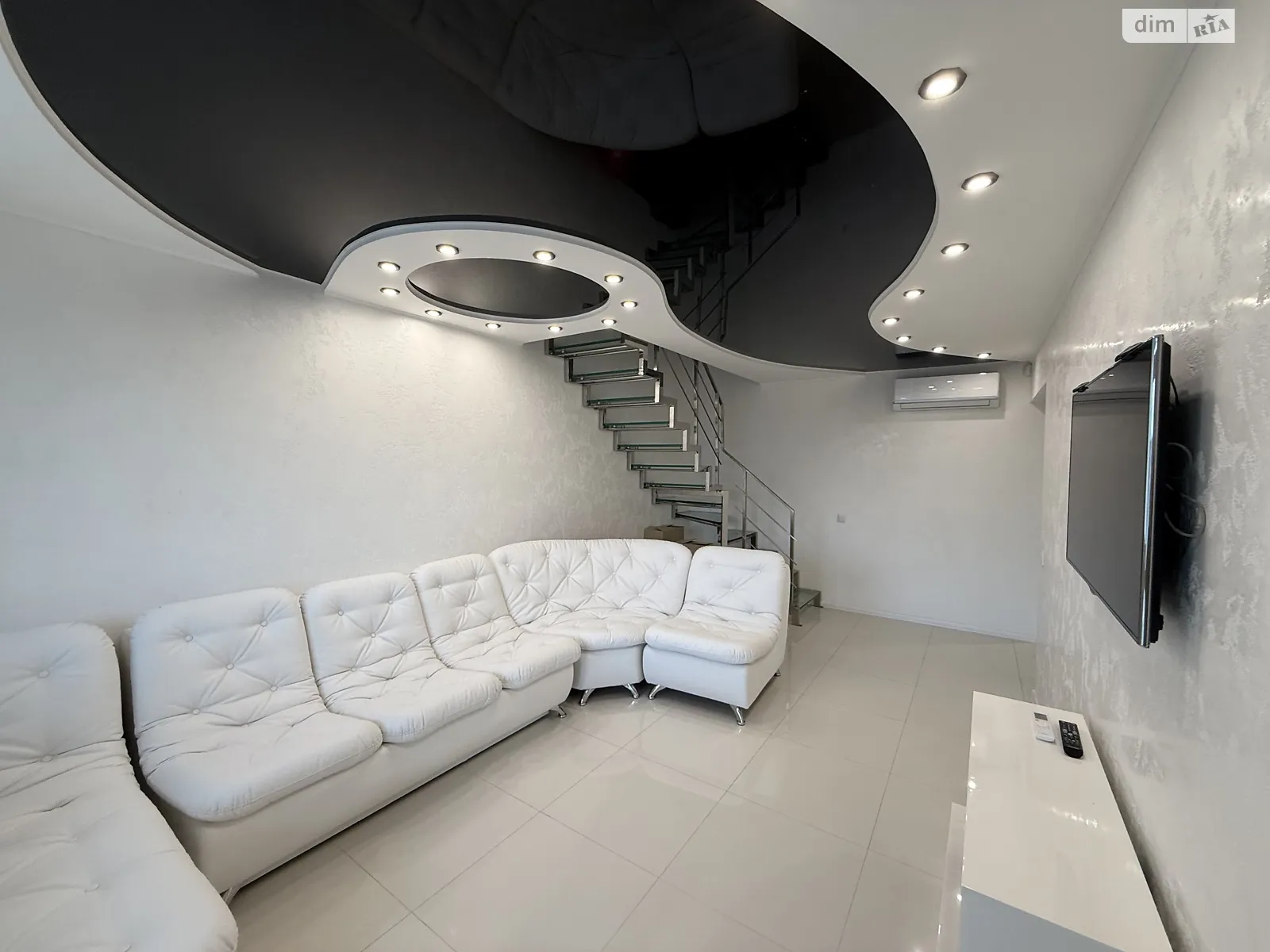 5-кімнатна квартира 180 кв. м у Тернополі, вул. Білогірська - фото 1